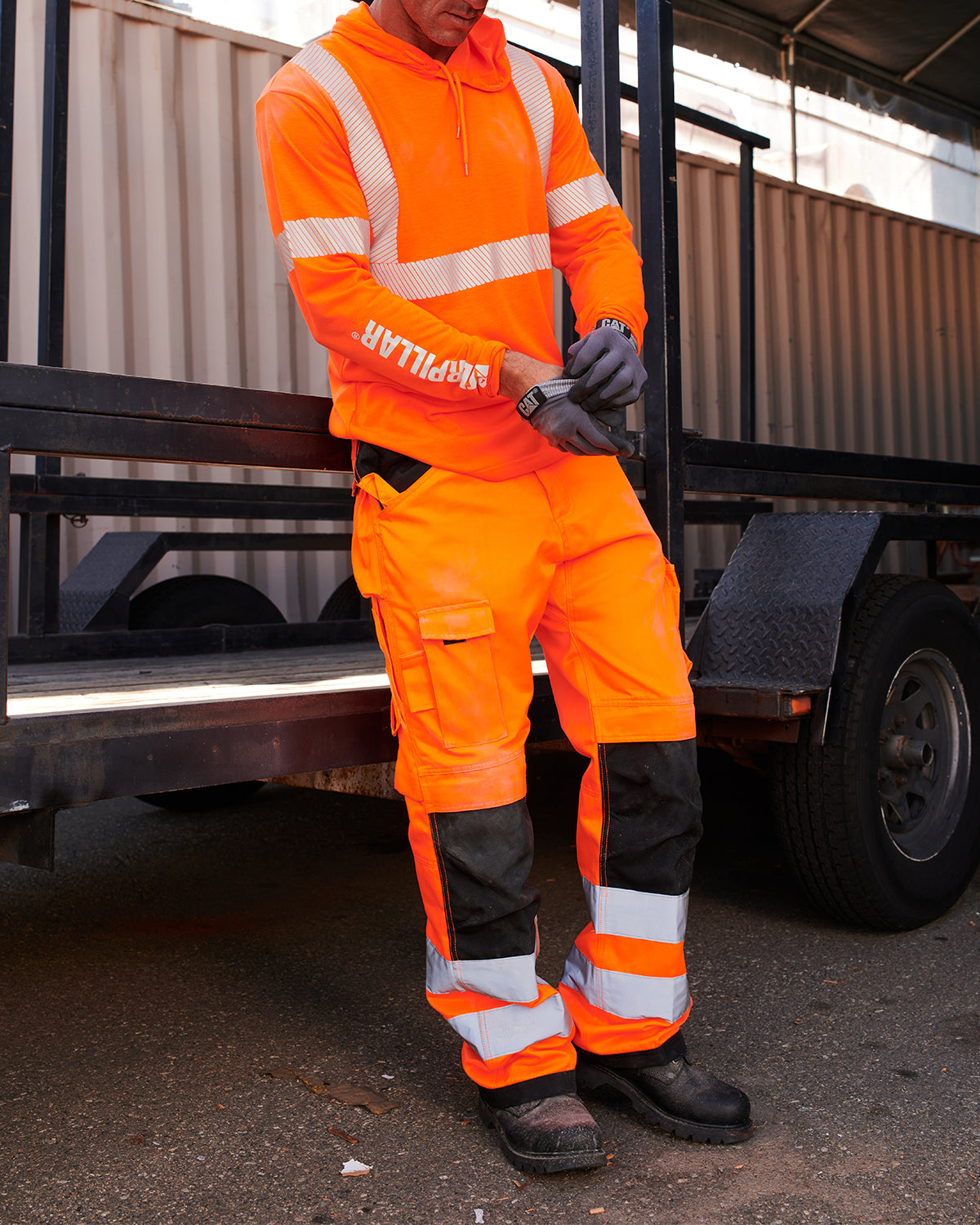 High Visibility Men's Work Pants with Reflective Stripes - Durable Safety Workwear for Construction, Roadwork & Night Shifts
