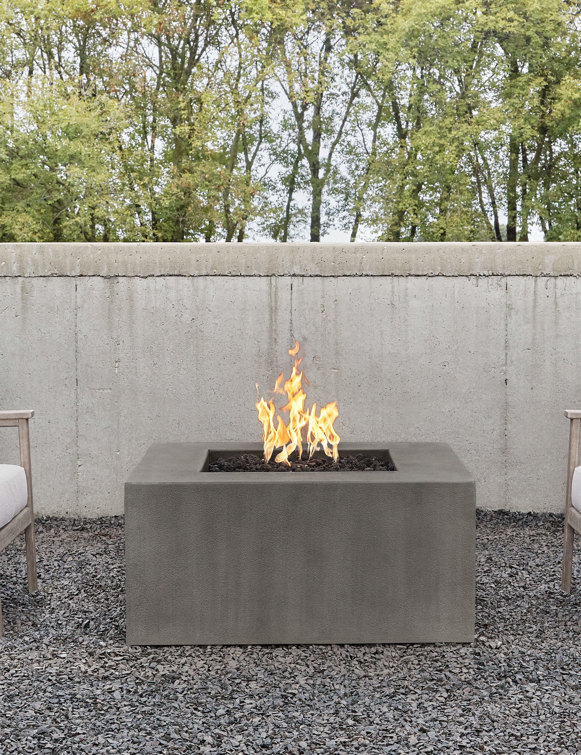 Auberon Outdoor Fire Table - Modern Fire Pit for Patio, Deck, Backyard - Perfect for Camping, BBQ, and Relaxing Evenings