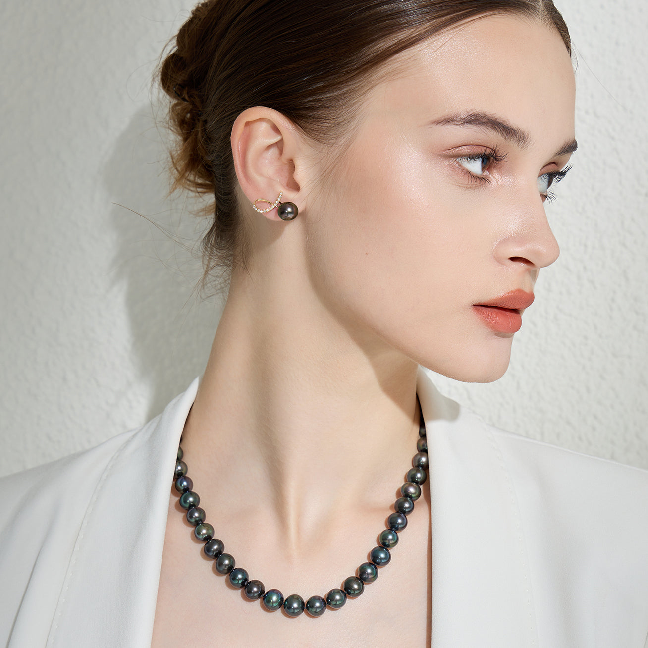 18K Gold Diamond Tahitian Pearl Earrings for Women - Luxury Stud Earrings with Genuine Pearls & Diamonds - Perfect for Weddings, Anniversaries & Special Occasions