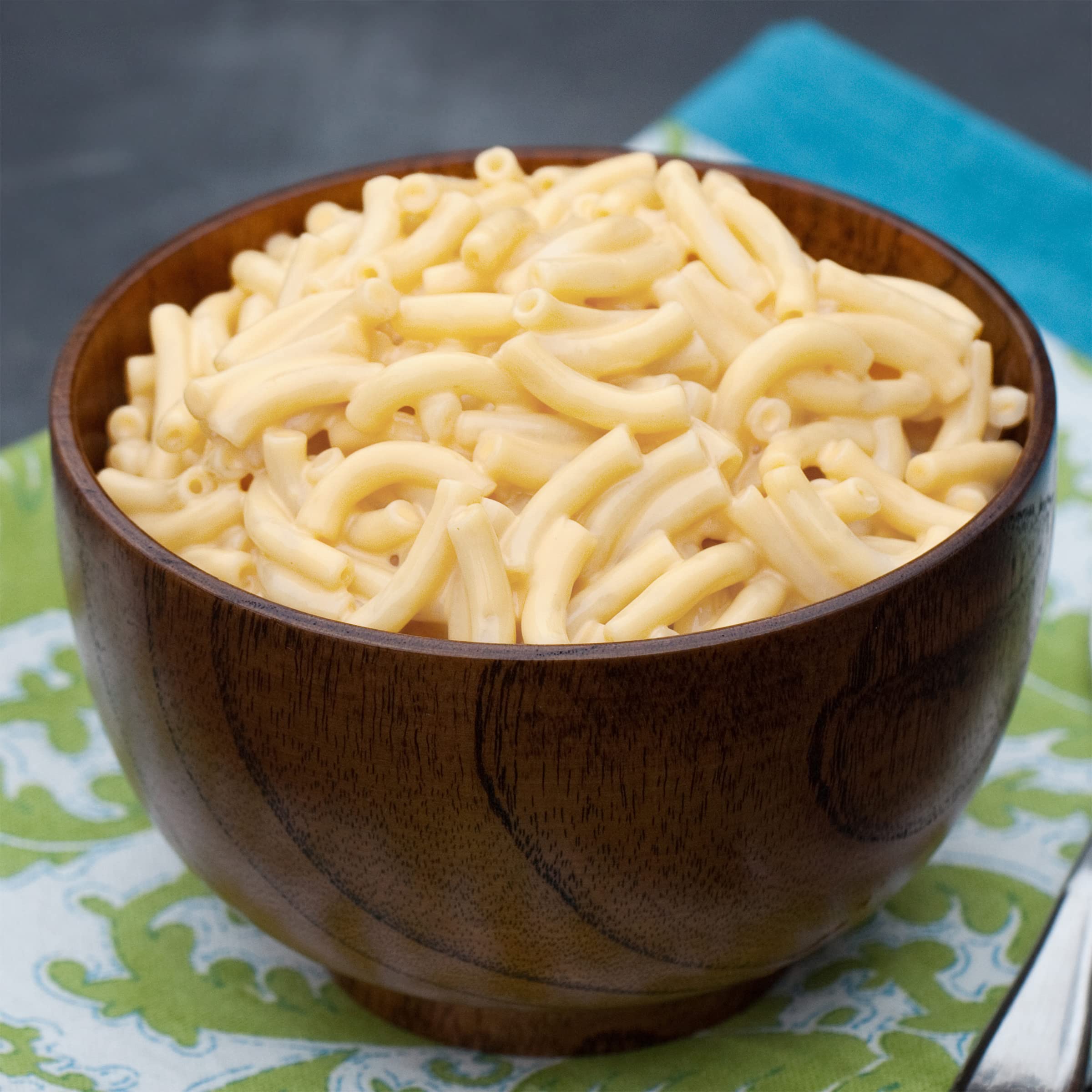 Organic White Cheddar Microwave Mac and Cheese | Annie's Real Cheese Pasta | Quick Dinner Side & Snack | 4 Cups (8.04 oz) | Perfect for Busy Weeknights, Kids Lunches & Comfort Food Cravings