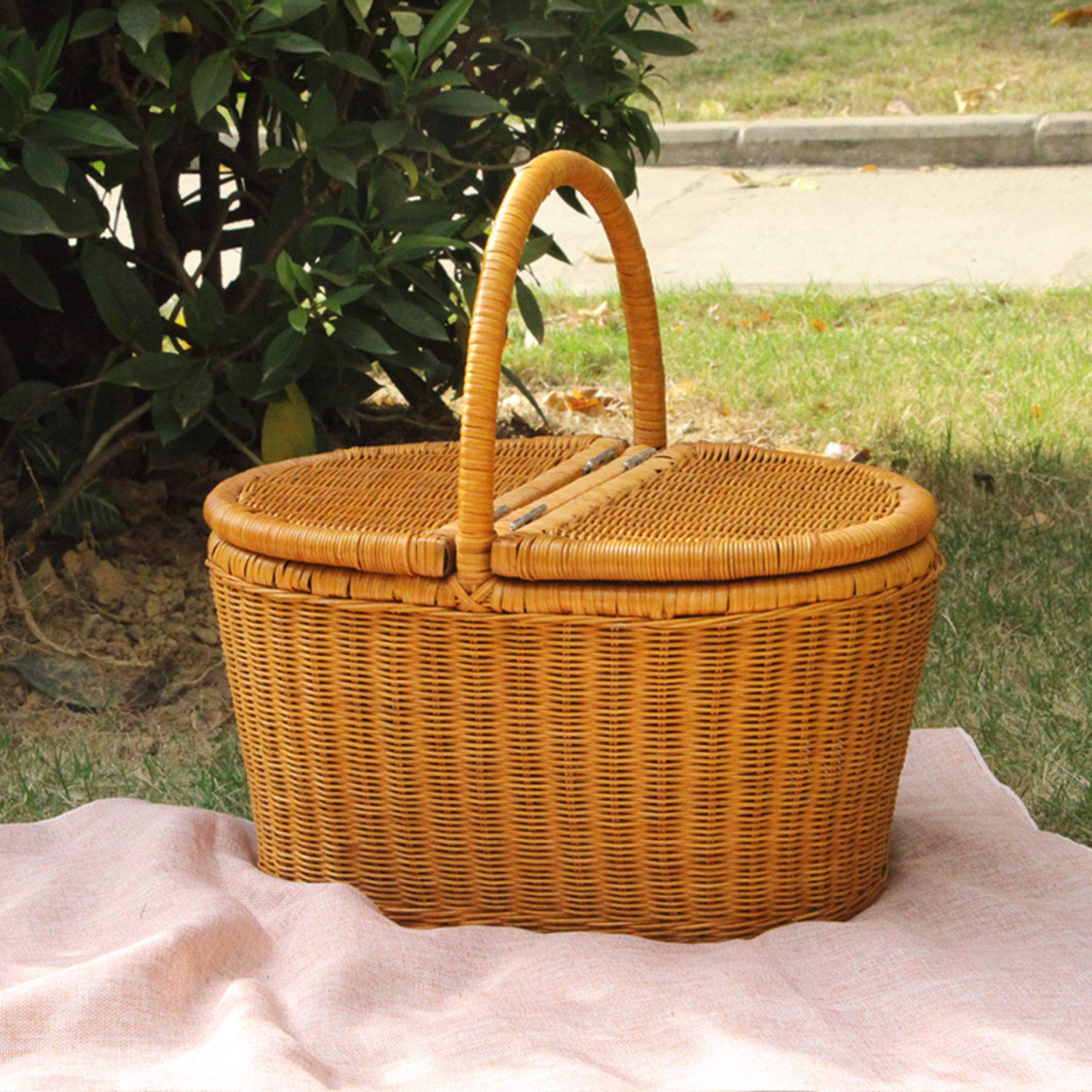 Premium Wicker Picnic Basket with Washable Lining - Sturdy Woven Design with Lid & Handle - Perfect for Outdoor Picnics, Beach Trips, and Romantic Getaways