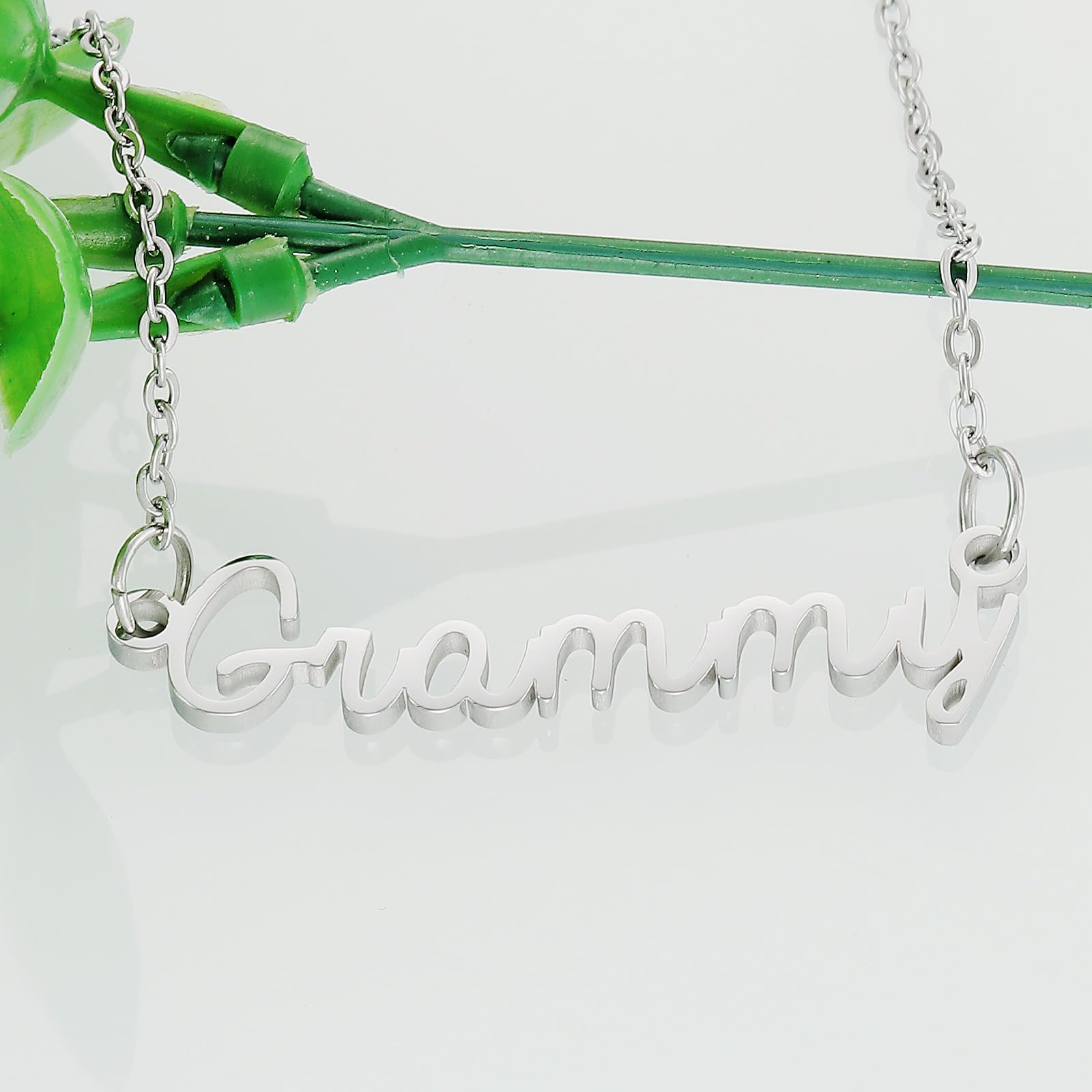 HUTIMY Grammy Necklace for Women - Elegant Jewelry Gift for Grandmother, Mom, Daughter - Perfect Birthday, Mother's Day, Christmas Present - Ideal for Special Occasions & Family Celebrations