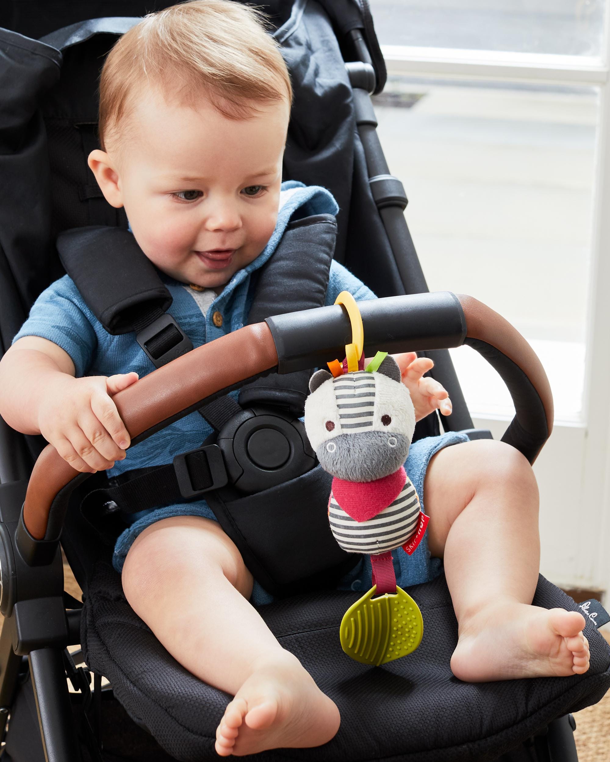 Skip Hop Bandana Buddies Chime Buddies - Soft Baby Teething Toy with Rattle & Textured Chewers - Perfect for Soothing Sore Gums & Sensory Play