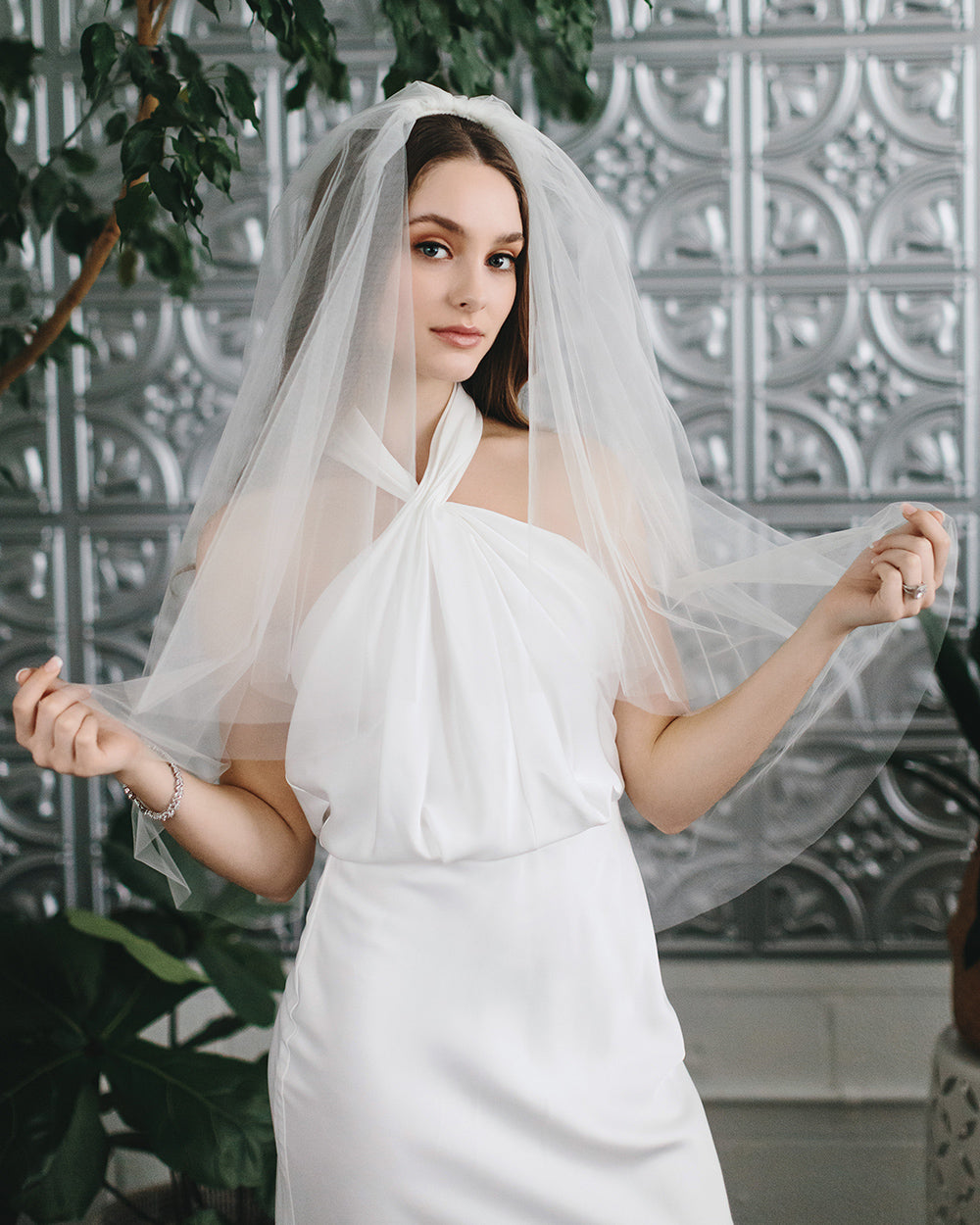 2 Layer Cut Edge Wedding Veil - Elegant Bridal Accessory for Ceremony, Photos & Reception | Perfect for Church, Beach & Outdoor Weddings