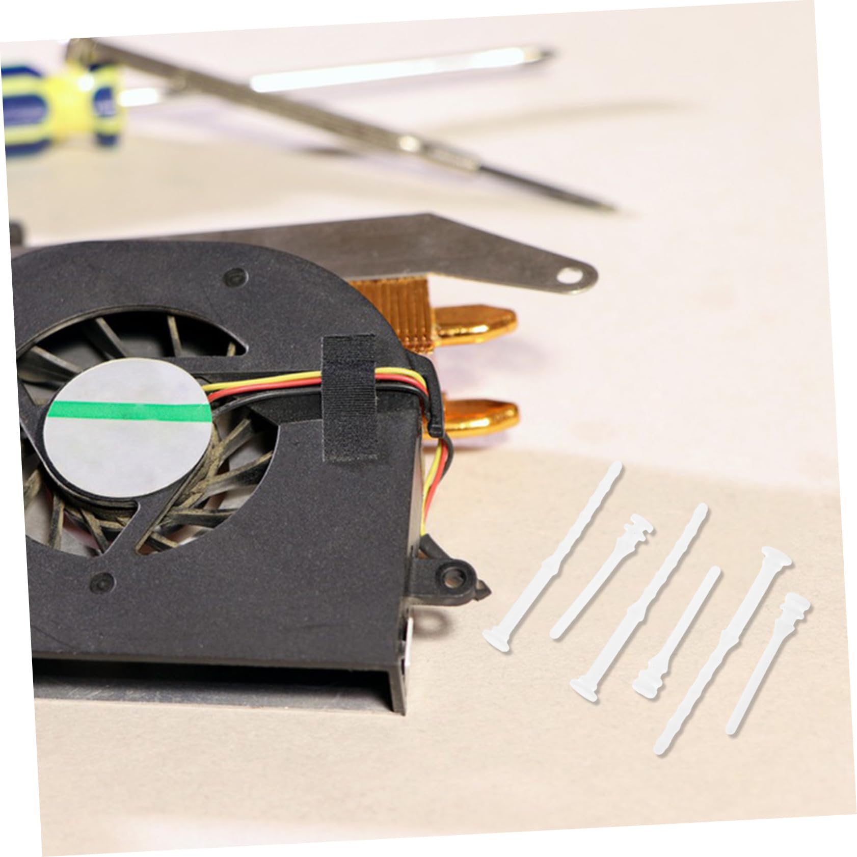 ULTECHNOVO 20pcs Computer Case Fan Mounting Kit - Black Noise Absorption Rivets & White Silicone Rubber Screws for PC Case Fan Installation - Perfect for Gaming PC, Workstation, and DIY Computer Builds