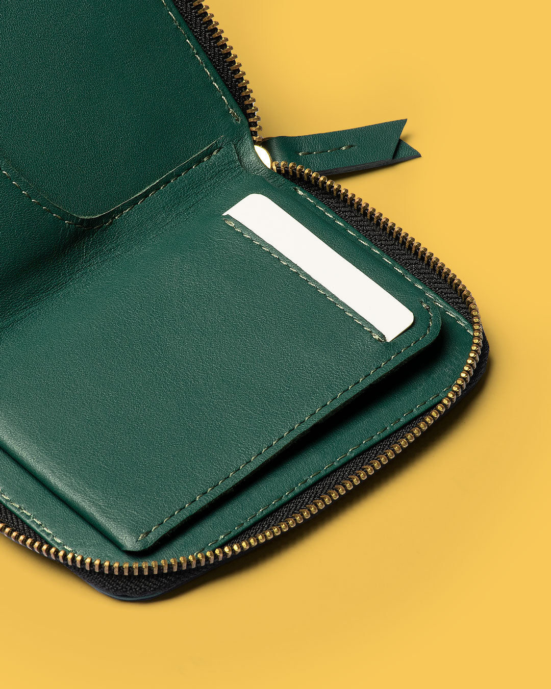 Compact Zipper Mini Wallet for Women & Men - Slim RFID Blocking Travel Wallet with Coin Pocket - Perfect for Everyday Use, Travel & Business