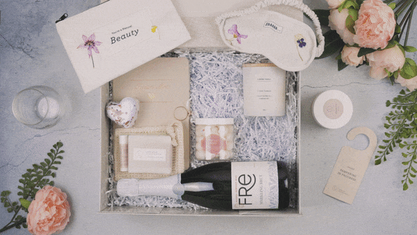 Elegant Bridal Shower Gift Box Set - Perfect Wedding Proposal Gift for Bride to Be - Ideal for Engagement Parties & Bachelorette Celebrations