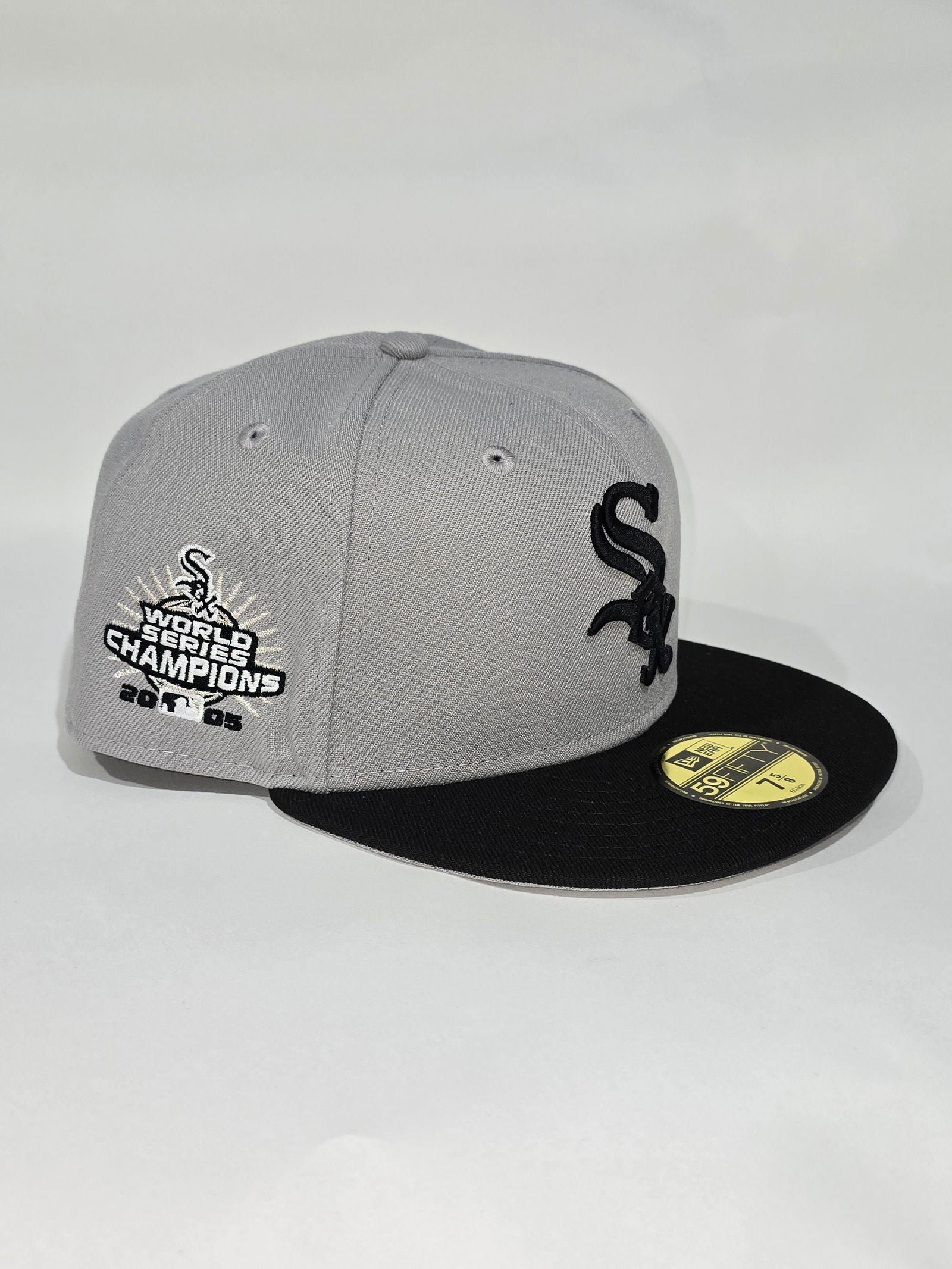 New Era Chicago White Sox 59FIFTY Fitted Cap - Official MLB Baseball Hat for Men & Women - Perfect for Games, Sports Events & Streetwear Fashion