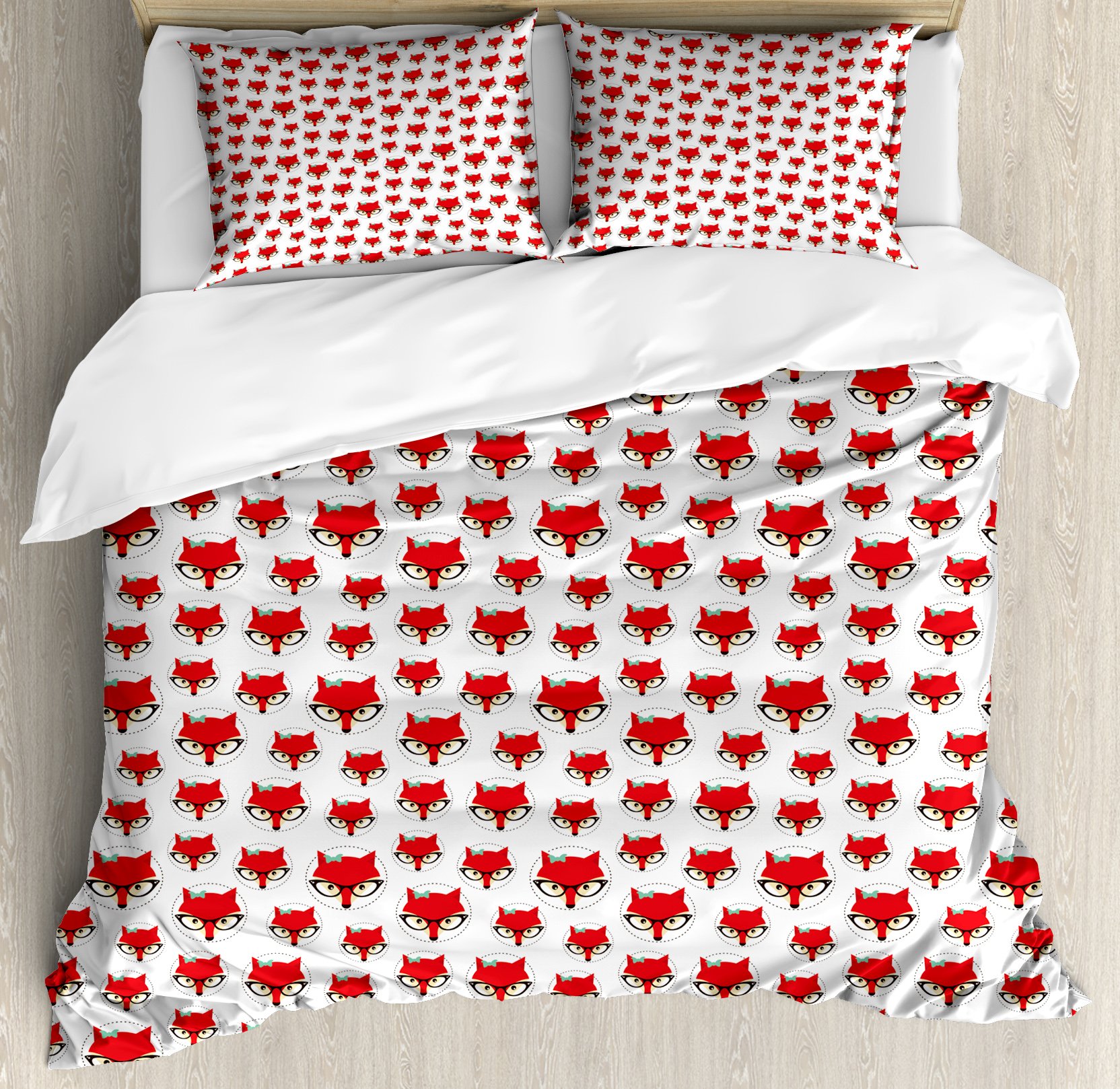 Ambesonne Fox Duvet Cover Set 3-Piece King Size - Cartoon Hipster Red Fox with Glasses Design, Mint Green Beige Red Dotted Circle Pattern - Stylish Bedroom Decor for Teens & Adults, Soft & Breathable Bedding Set with 2 Pillow Shams - Perfect for Modern Home, Dorm, or Guest Room