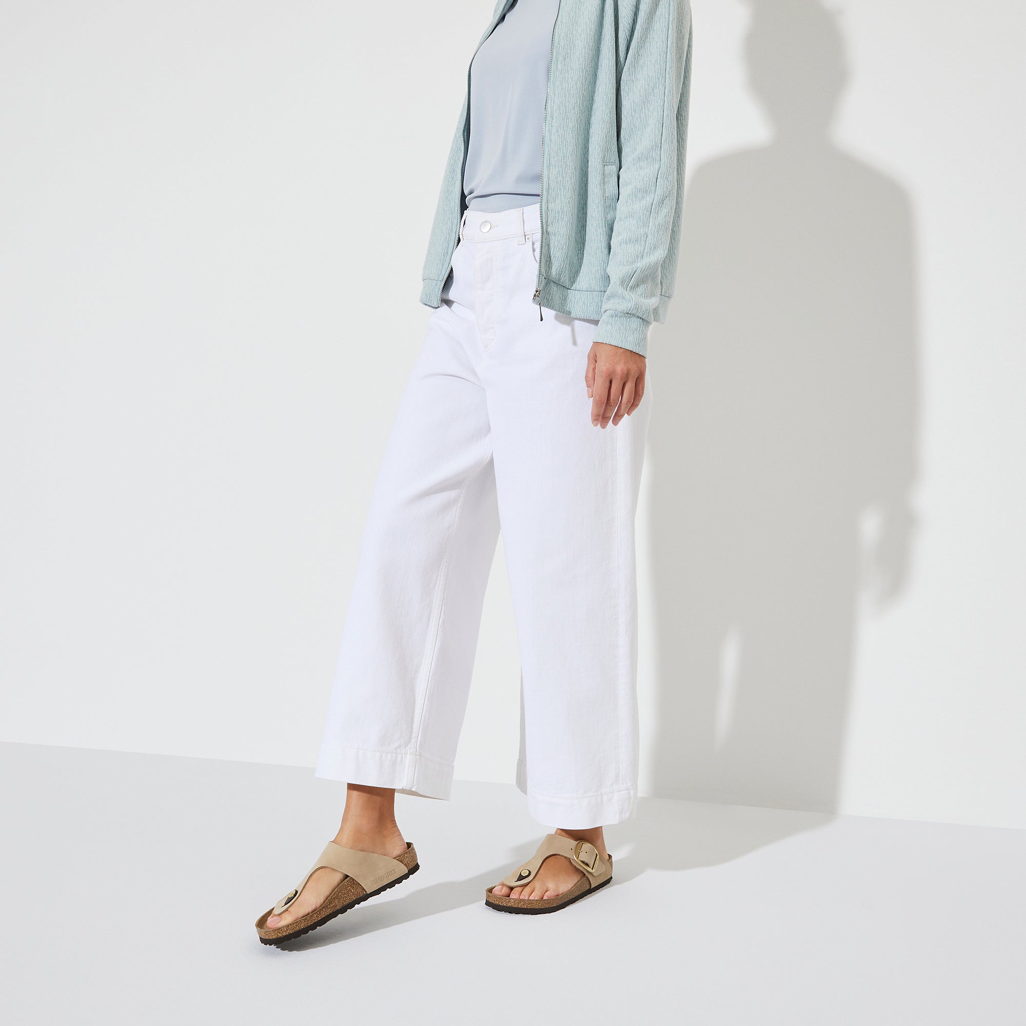 Birkenstock Gizeh Big Buckle Sandals - Women's Nubuck Leather Comfort Sandals in Sandcastle | Perfect for Summer, Beach, and Casual Outfits