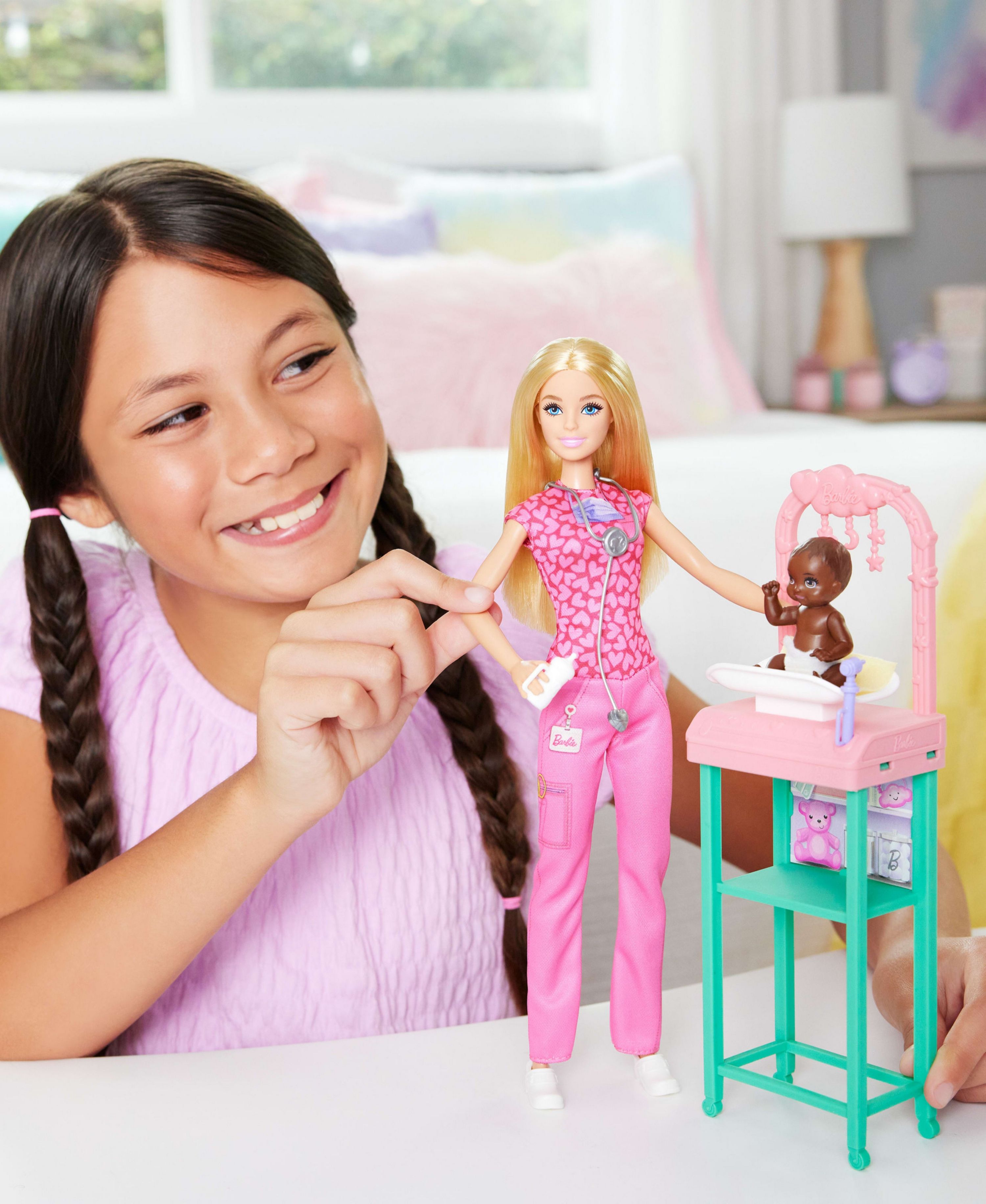 Barbie Baby Doctor Playset with Blonde Fashion Doll, Medical Examination Table & 10+ Accessories - Perfect for Pretend Play, Role-Playing & Gift for Kids Ages 3+