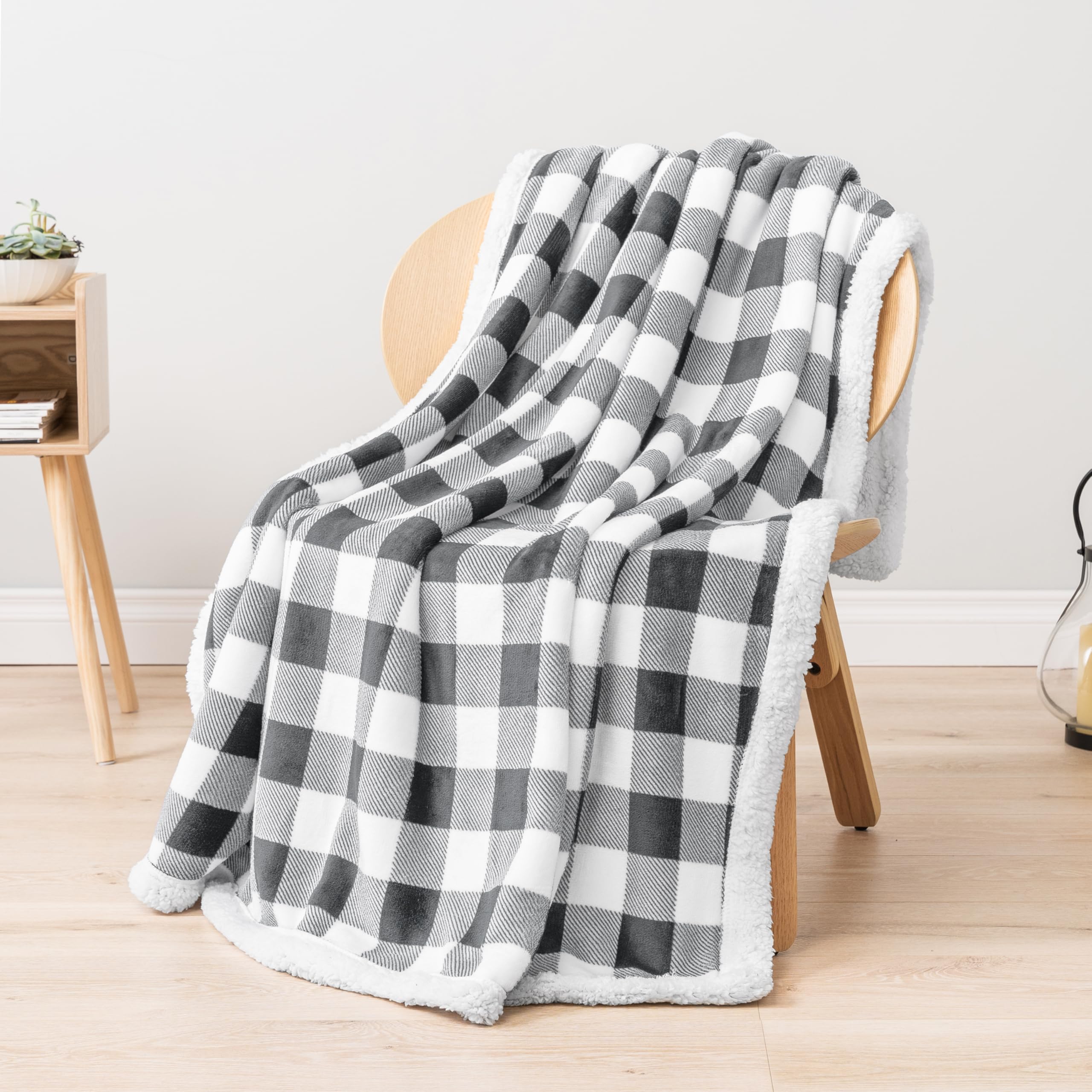 PAVILIA Light Grey Buffalo Plaid Sherpa Throw Blanket - 50x60 Inches Ultra Soft Fleece Blanket for Couch, Bed & Winter Warmth - Cozy Checkered Flannel Blanket Perfect for Living Room, Sofa, Gift Giving & Cold Weather Snuggling