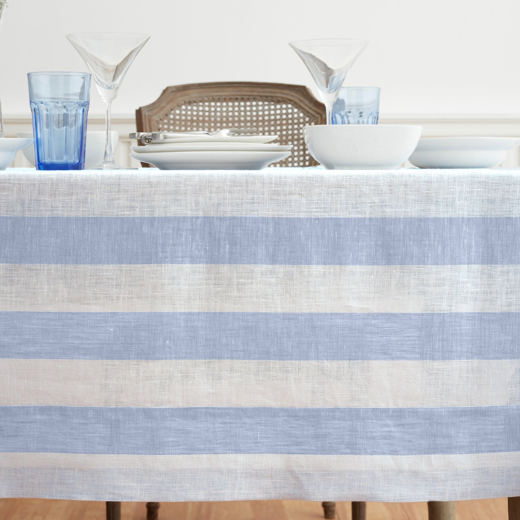Stylish Cabana Stripe Tablecloth - Waterproof & Wrinkle-Resistant Rectangular Table Cover for Outdoor Dining, Picnics, and Party Decor
