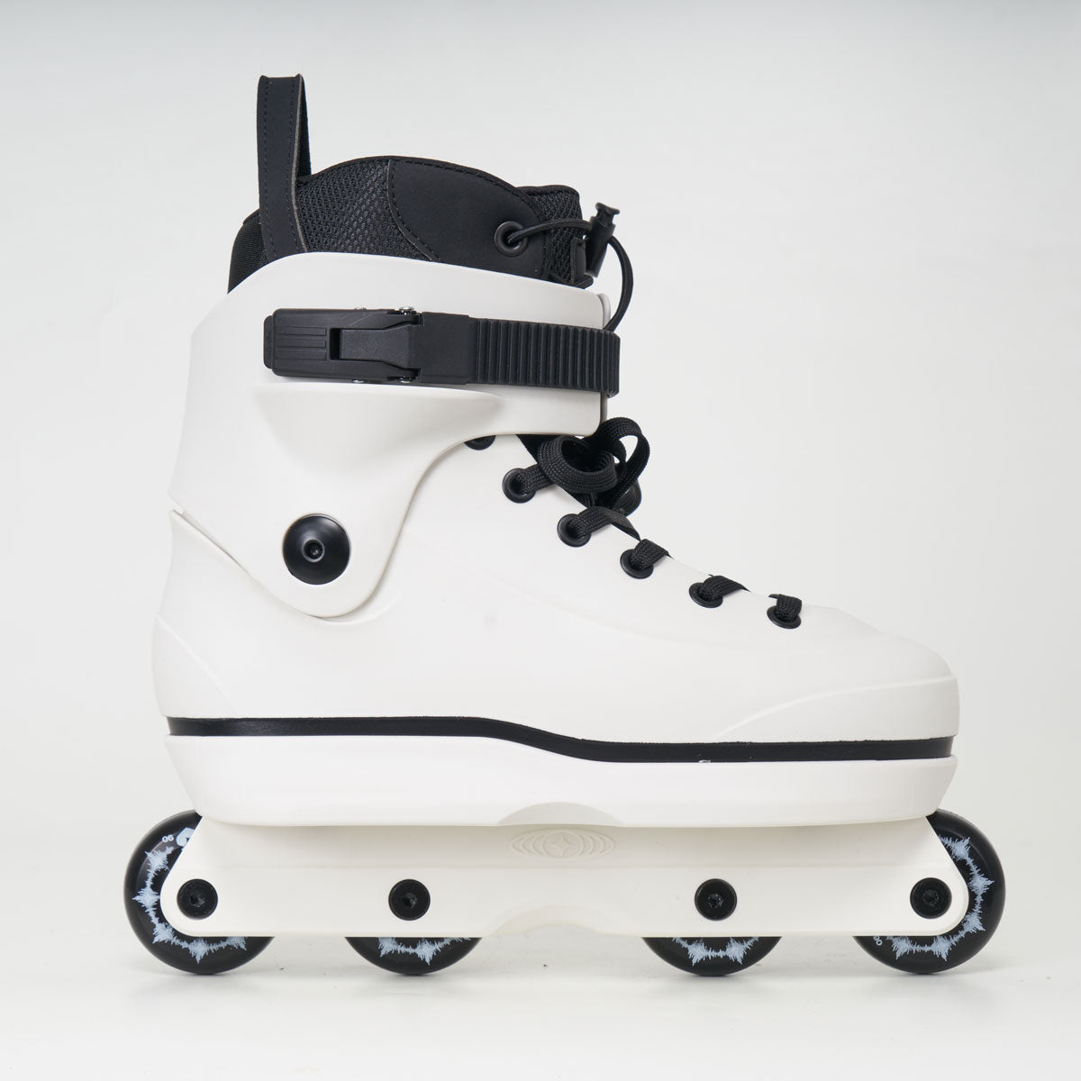 Standard Omni V.1 White Inline Skates Complete with Flat Setup - Perfect for Urban Skating, Fitness & Outdoor Recreation