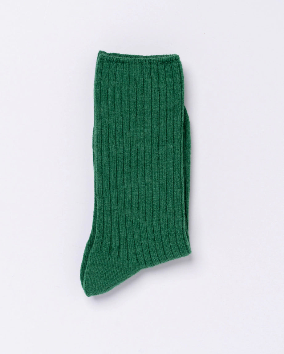 100% Wool Socks for Men & Women - Ultra Soft & Warm Merino Wool Hiking Socks in Forest Green | Perfect for Outdoor Adventures, Winter Hiking & Cold Weather Activities