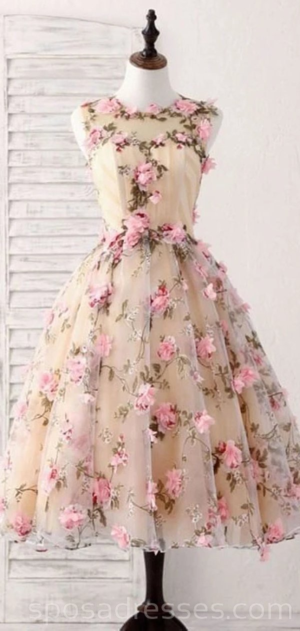 Elegant Open Back Lace Flower Homecoming Dresses | Short Prom Dresses for Women | CM743 | Perfect for Parties, Dances & Special Occasions
