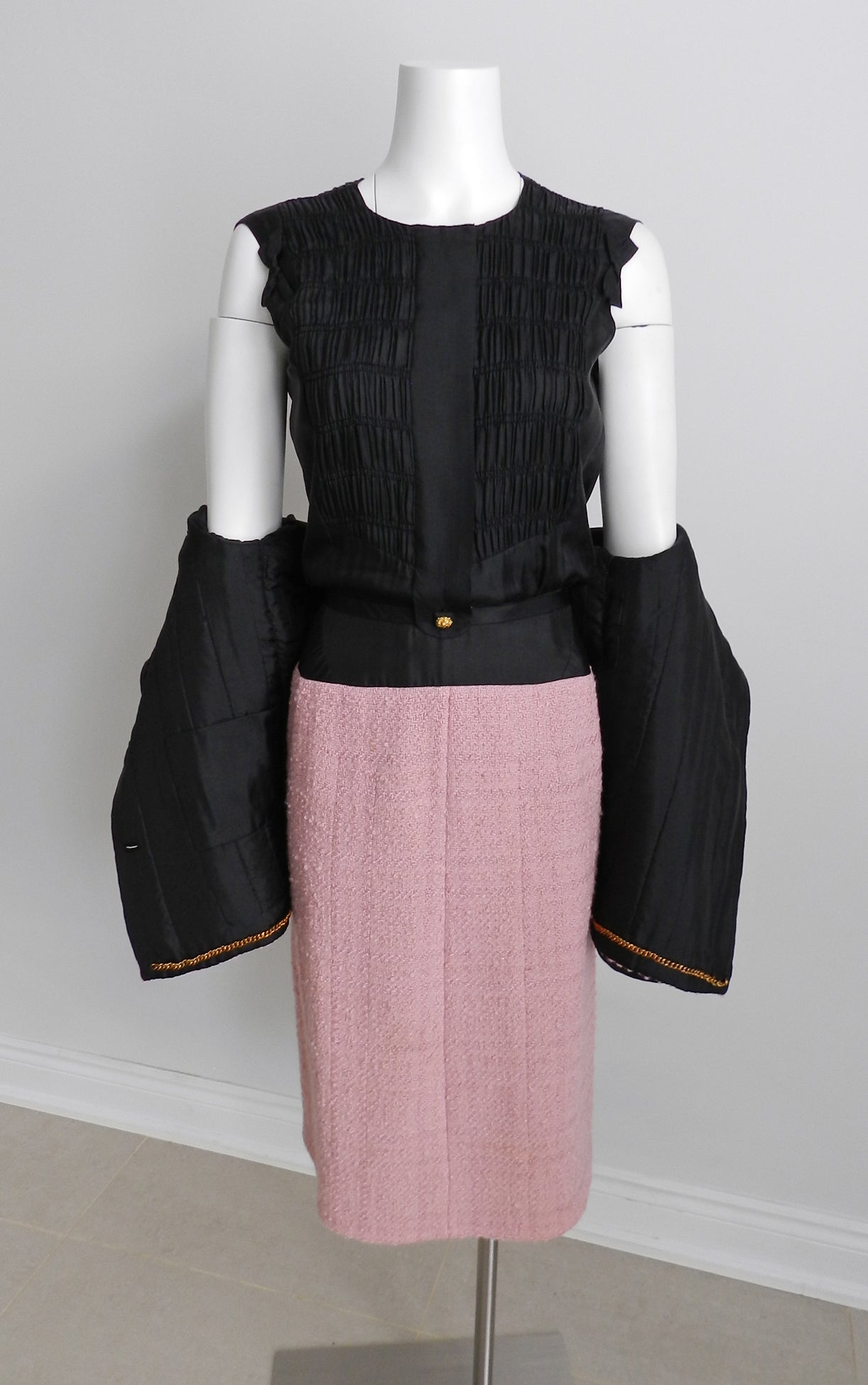 Vintage Chanel 1963 Pink Haute Couture Suit - Authentic Documented Collector's Piece for Fashion Shows & Special Occasions