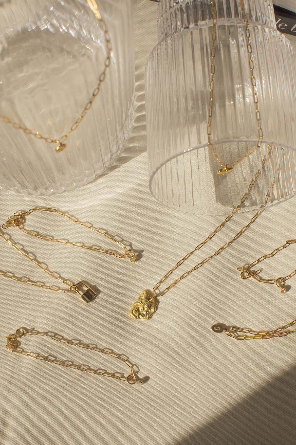 Stylish Paperclip Chain Bracelet for Women - Trendy Gold & Silver Layering Jewelry for Everyday Wear & Gift Giving