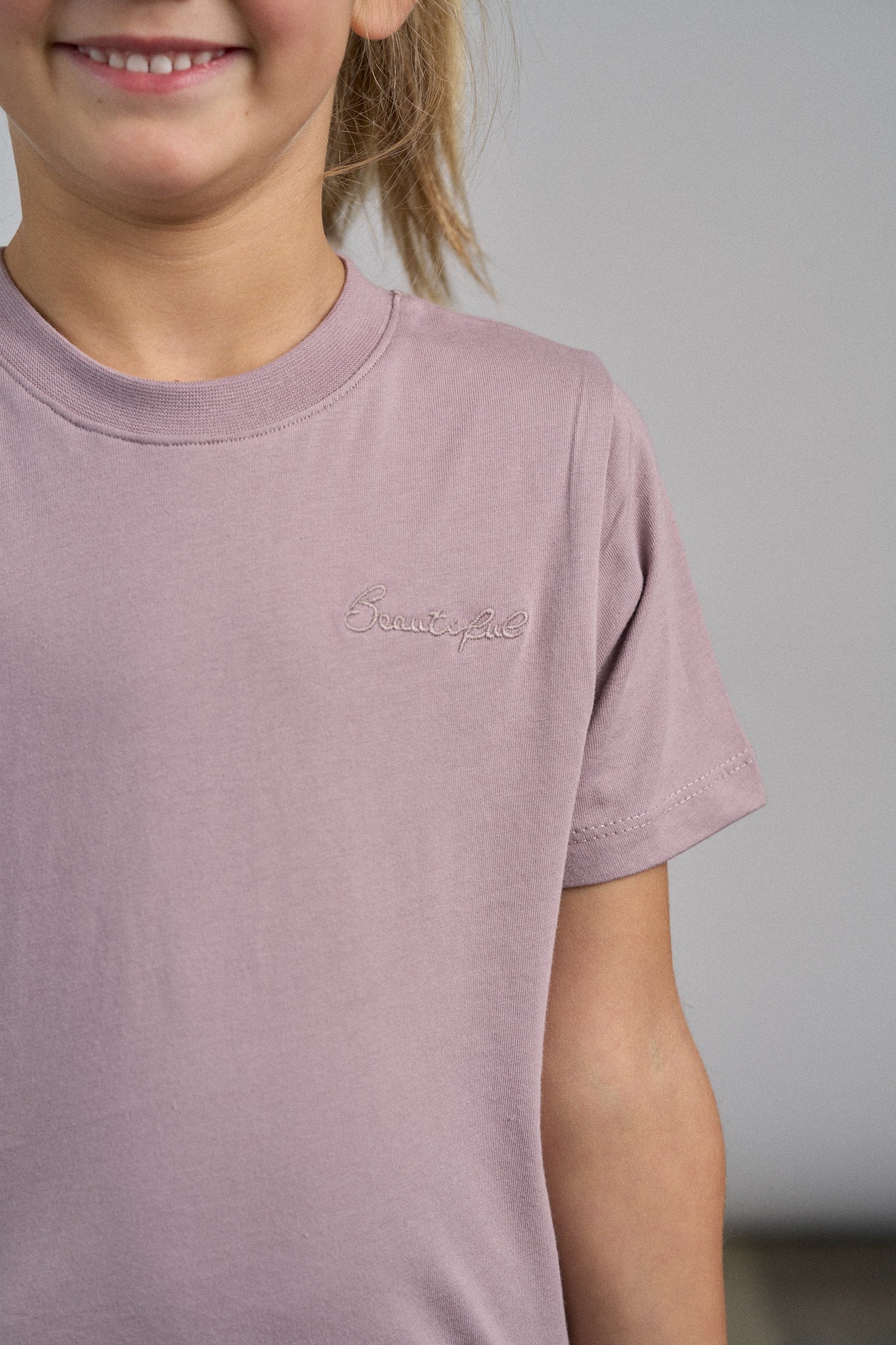 Stylish Wisteria Print T-Shirt for Women - Soft Cotton Casual Tee - Perfect for Spring Outfits & Daily Wear