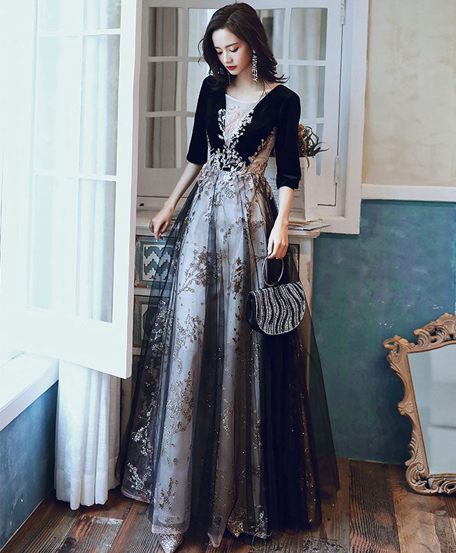 Elegant Black Round Neck Tulle Long Prom Dress - Formal Evening Gown for Homecoming, Ball & Special Occasions