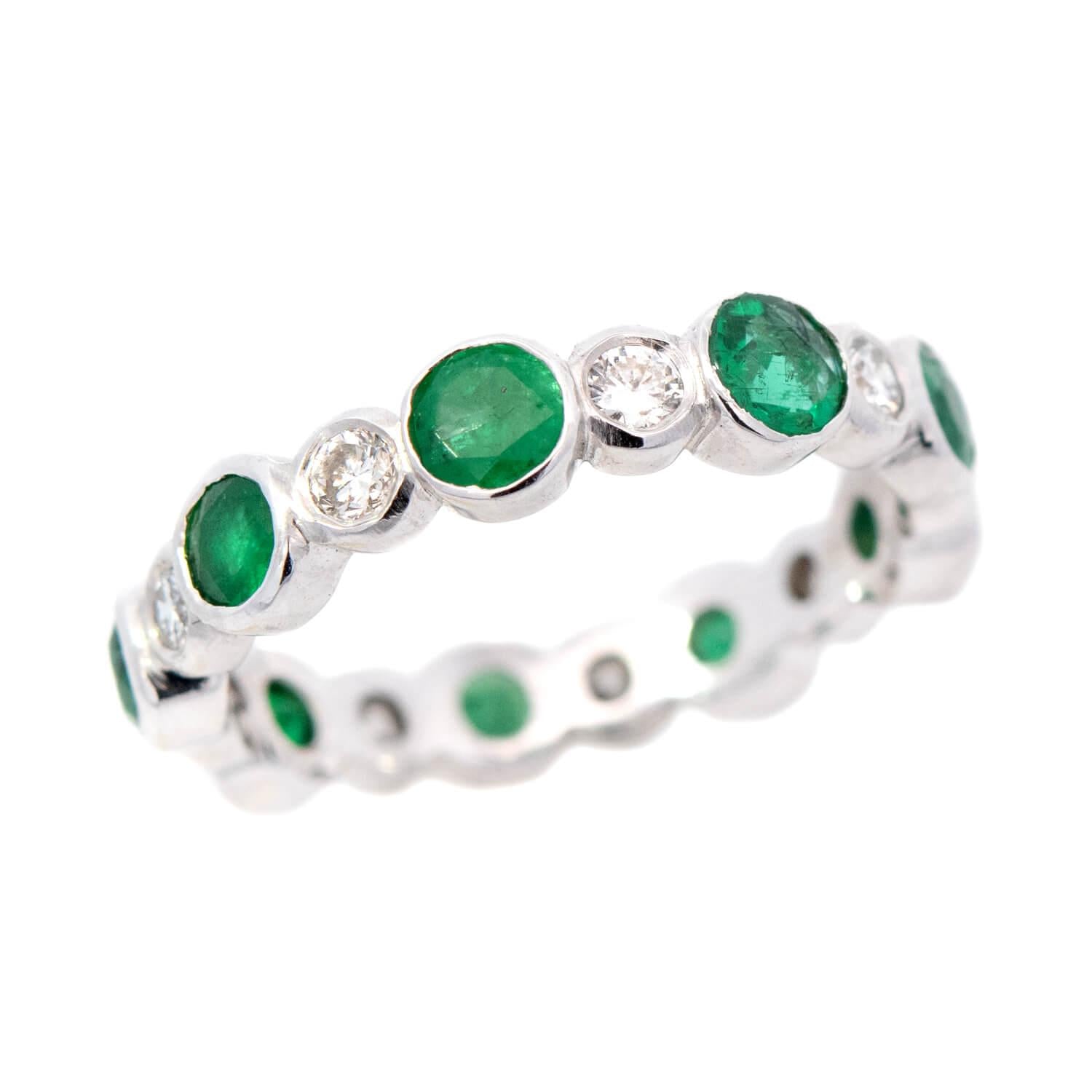 18k Gold Emerald and Diamond Eternity Wedding Band Ring for Women - Perfect for Anniversaries, Engagements & Special Occasions