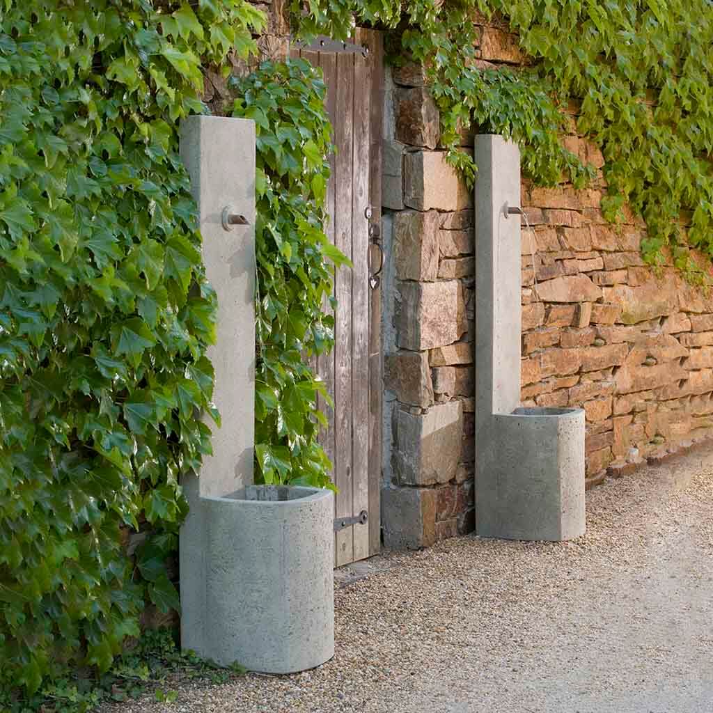 Campania International Echo Fountain - Classic Outdoor Garden Water Fountain for Patio, Yard & Landscaping | Relaxing Water Feature for Home Decor & Backyard Ambience