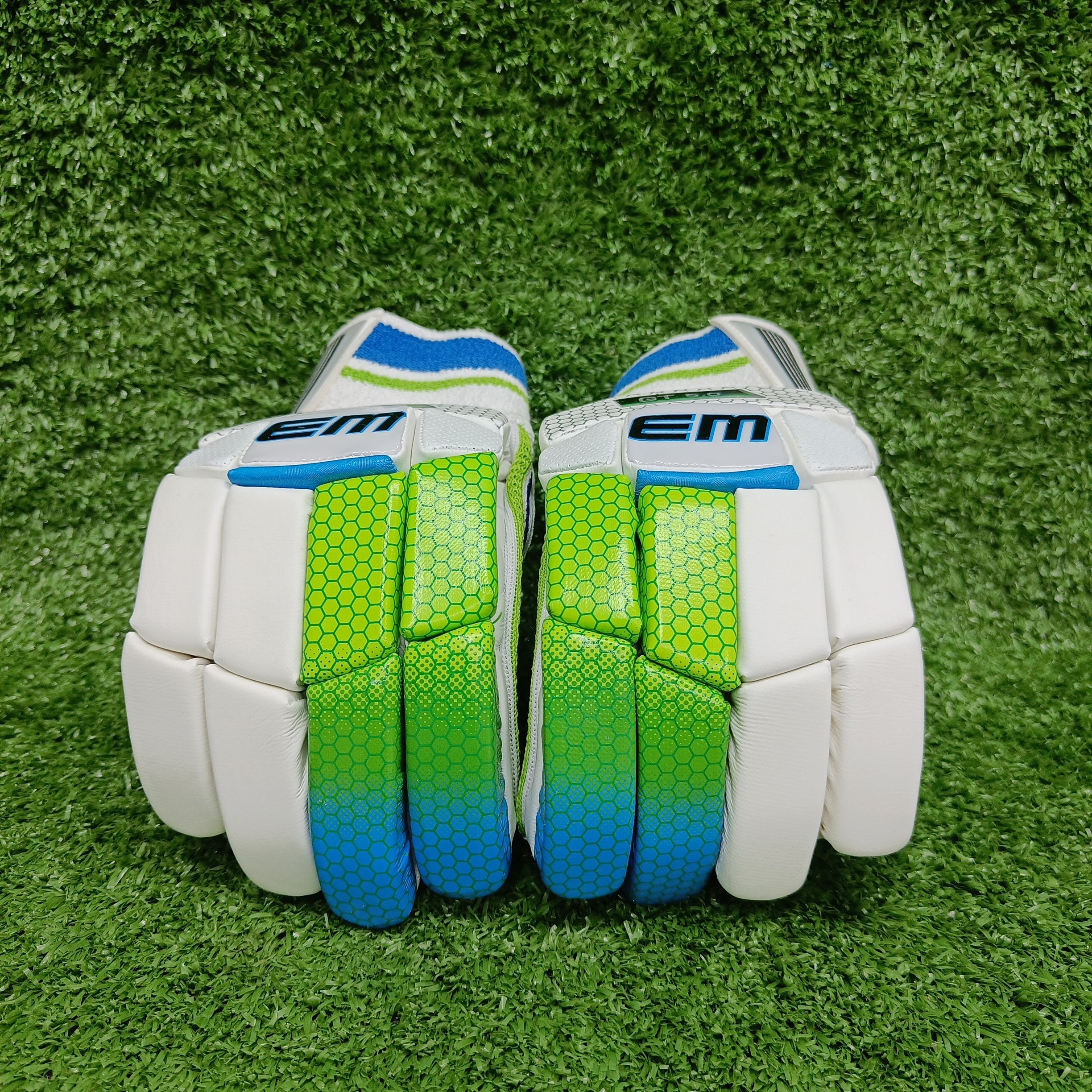EM GT 5.0 Junior/Youth Cricket Batting Gloves - Lightweight Protective Gear for Young Players - Perfect for Practice & Matches