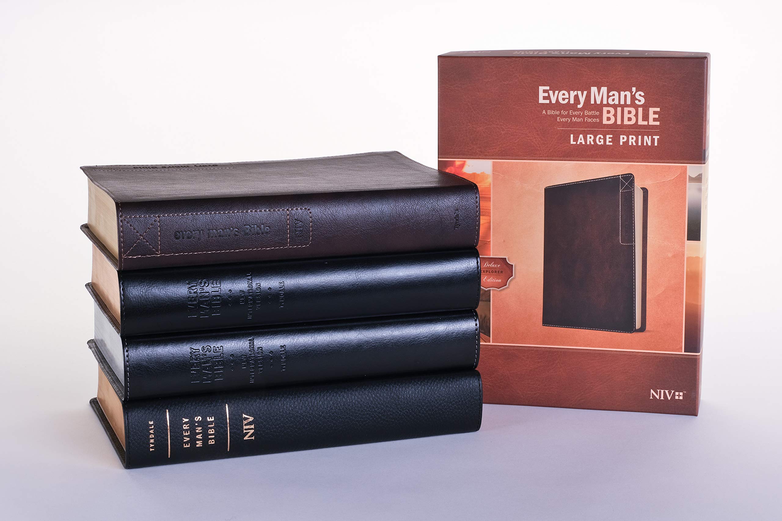 Every Man's Bible NIV, Large Print, TuTone LeatherLike (Onyx/Black) - Study Bible for Men with Devotional Notes, Book Introductions & 44 Charts - Perfect for Personal Study, Small Groups & Men's Ministry