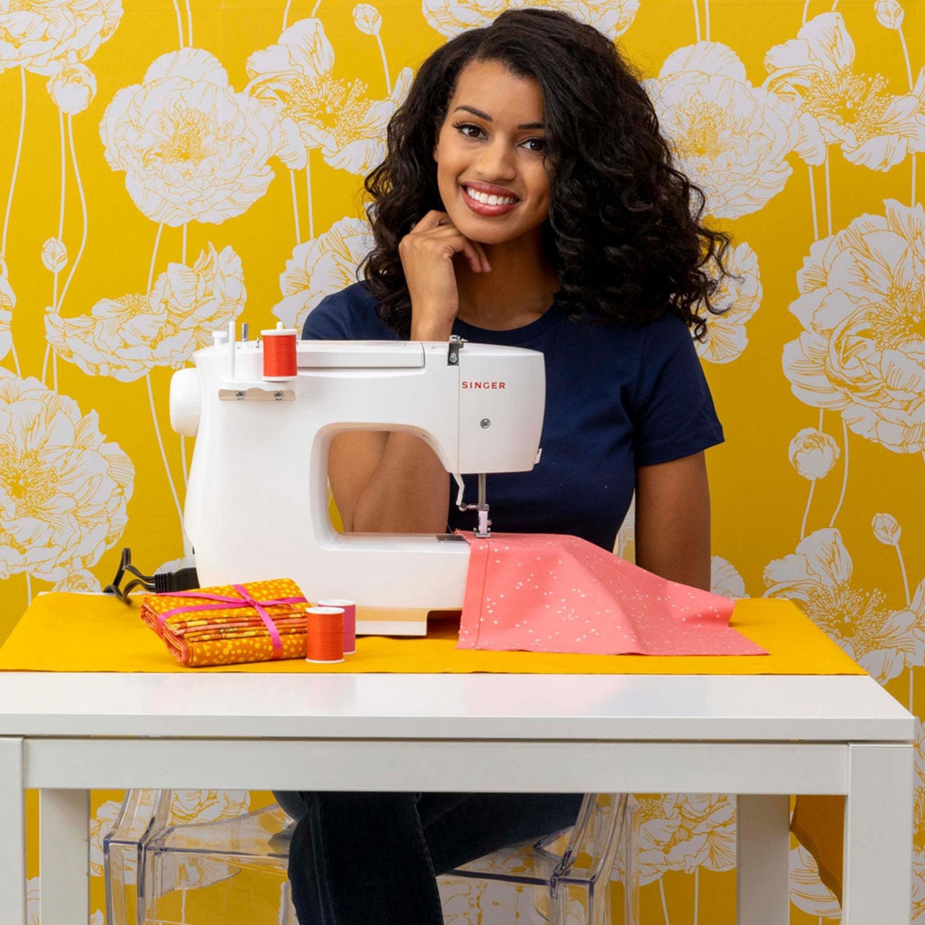 SINGER MX231 Lightweight Portable Sewing Machine with 97 Stitch Applications, LED Light, Foot Pedal & Accessory Kit | Perfect for Quilting, Dressmaking, Home Decor & DIY Crafts | Beginner-Friendly 1-Step Buttonhole Sewing Machine for Home Use