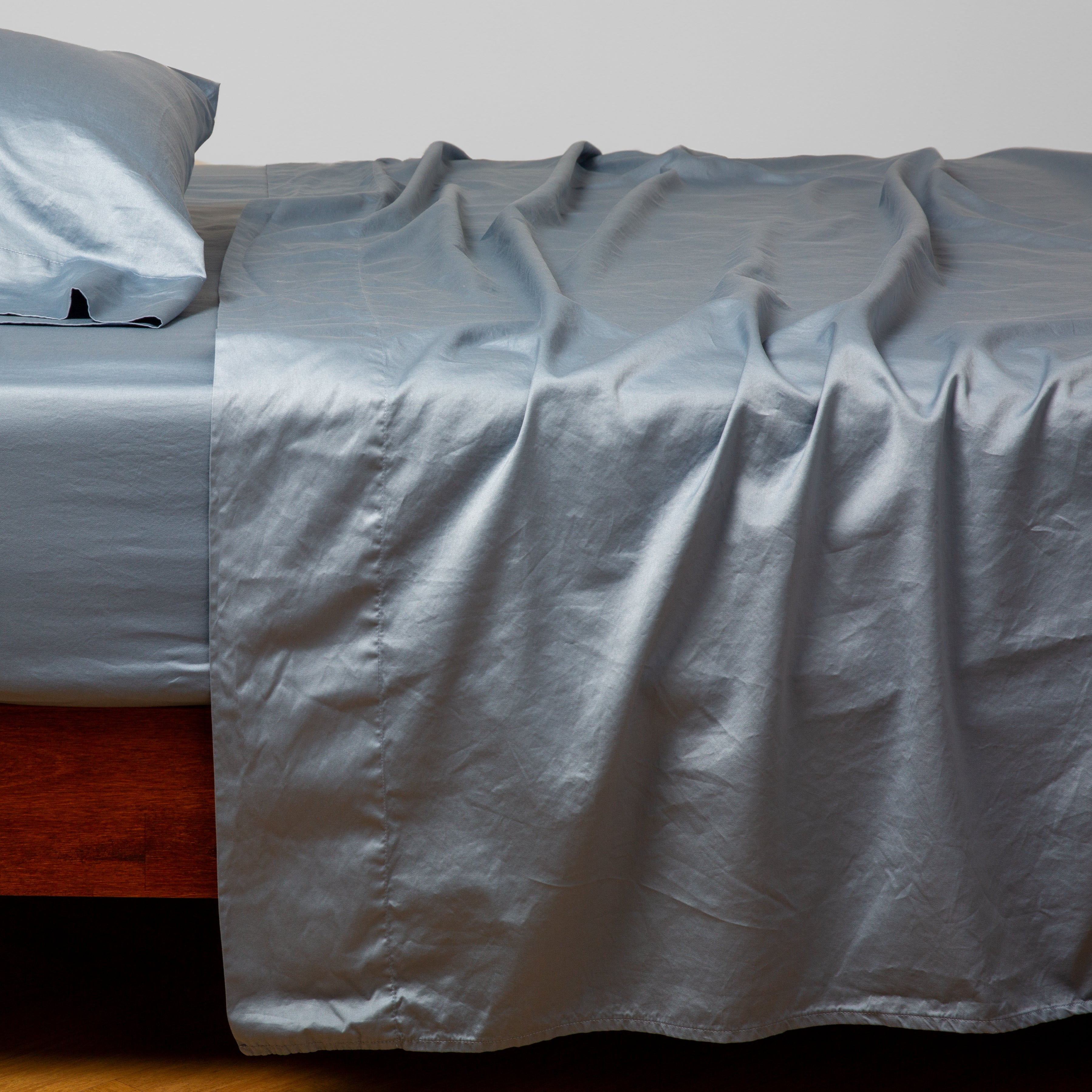Bria Standard Pillowcase (Single) - Soft & Breathable Cotton Pillow Cover for Bedroom, Hotel, or Travel - Hypoallergenic & Wrinkle-Resistant