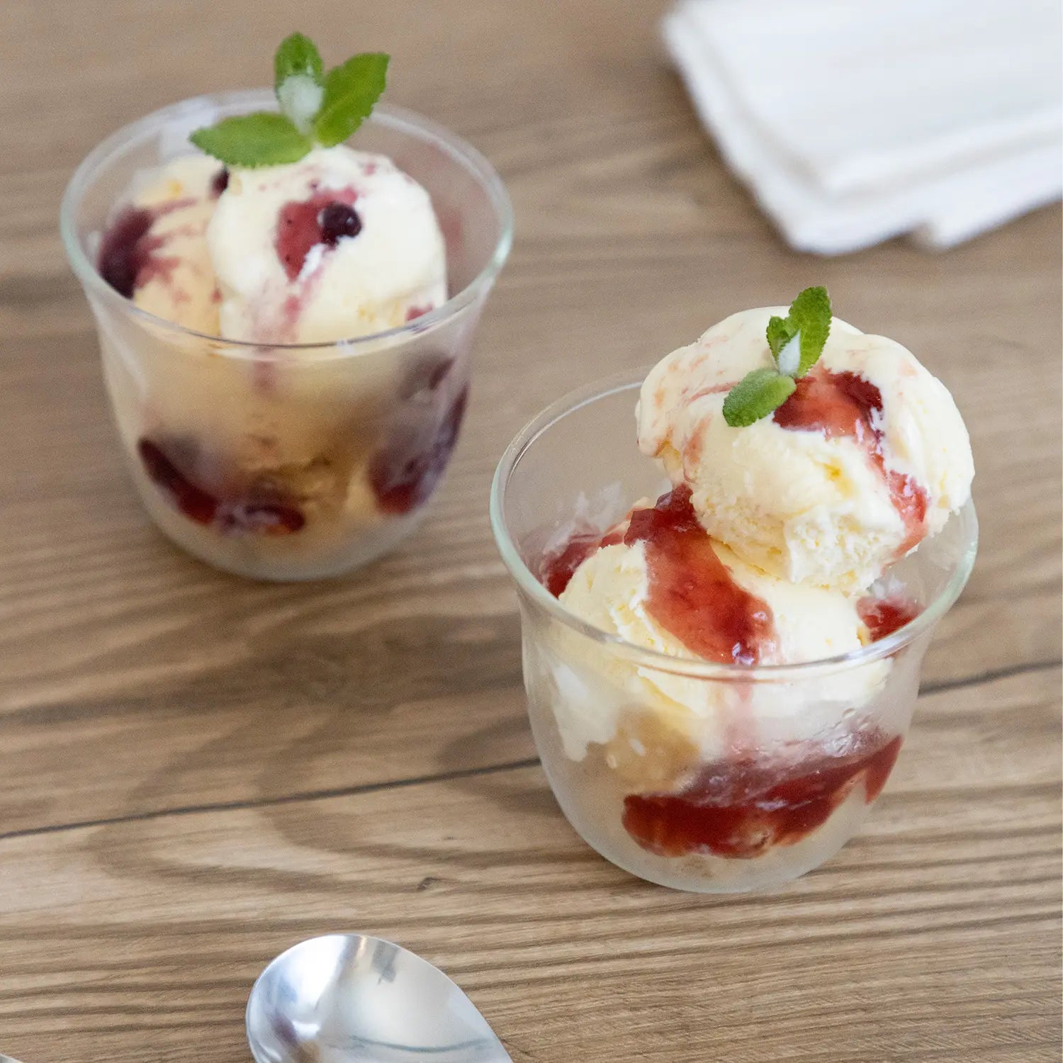 Iwaki Heat Resistant Glass Parfait Cup - 12oz Dessert Dish for Ice Cream, Yogurt & Fruit - Microwave & Oven Safe - Perfect for Parties, Catering & Home Kitchen Use