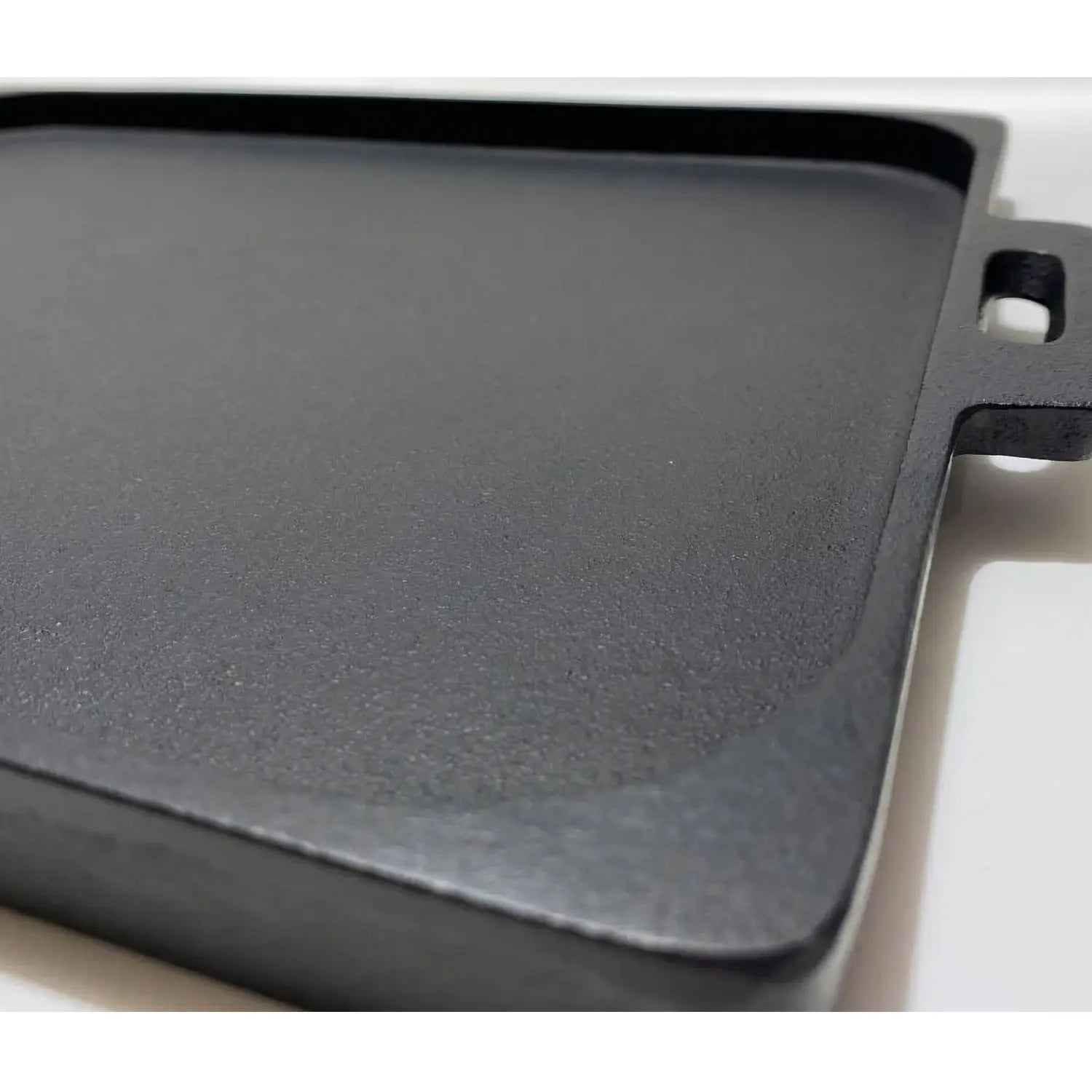 Iwachu Cast Iron Nambu Oil Grill Pan - Premium Japanese Teppanyaki Griddle for Steak, Seafood & Vegetables | Perfect for Home Cooking & Outdoor BBQ
