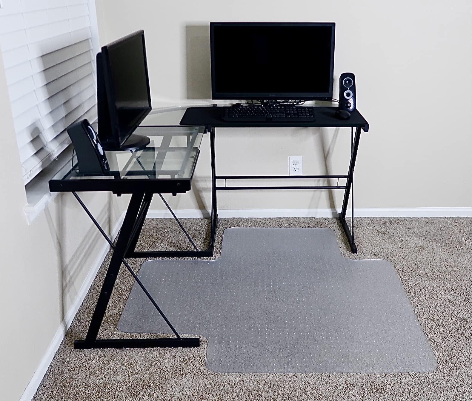 L-Shaped PVC Desk Mat, Studded & Transparent for Office Use