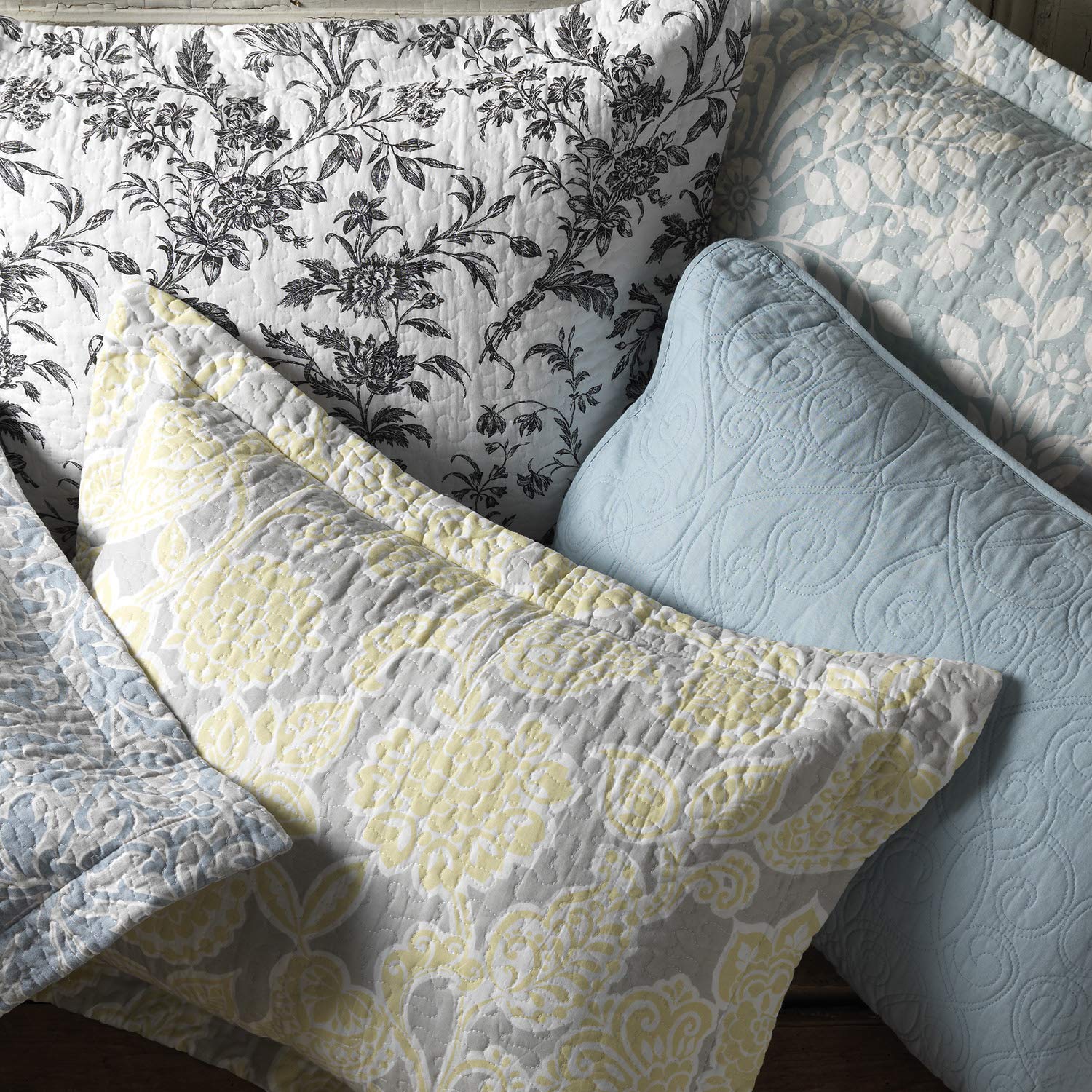 Laura Ashley Home - King Size Reversible Cotton Quilt Set with Matching Shams | Pre-Washed Soft Bedding | Flora Blue Pattern | Perfect for Master Bedroom & Guest Room Decor