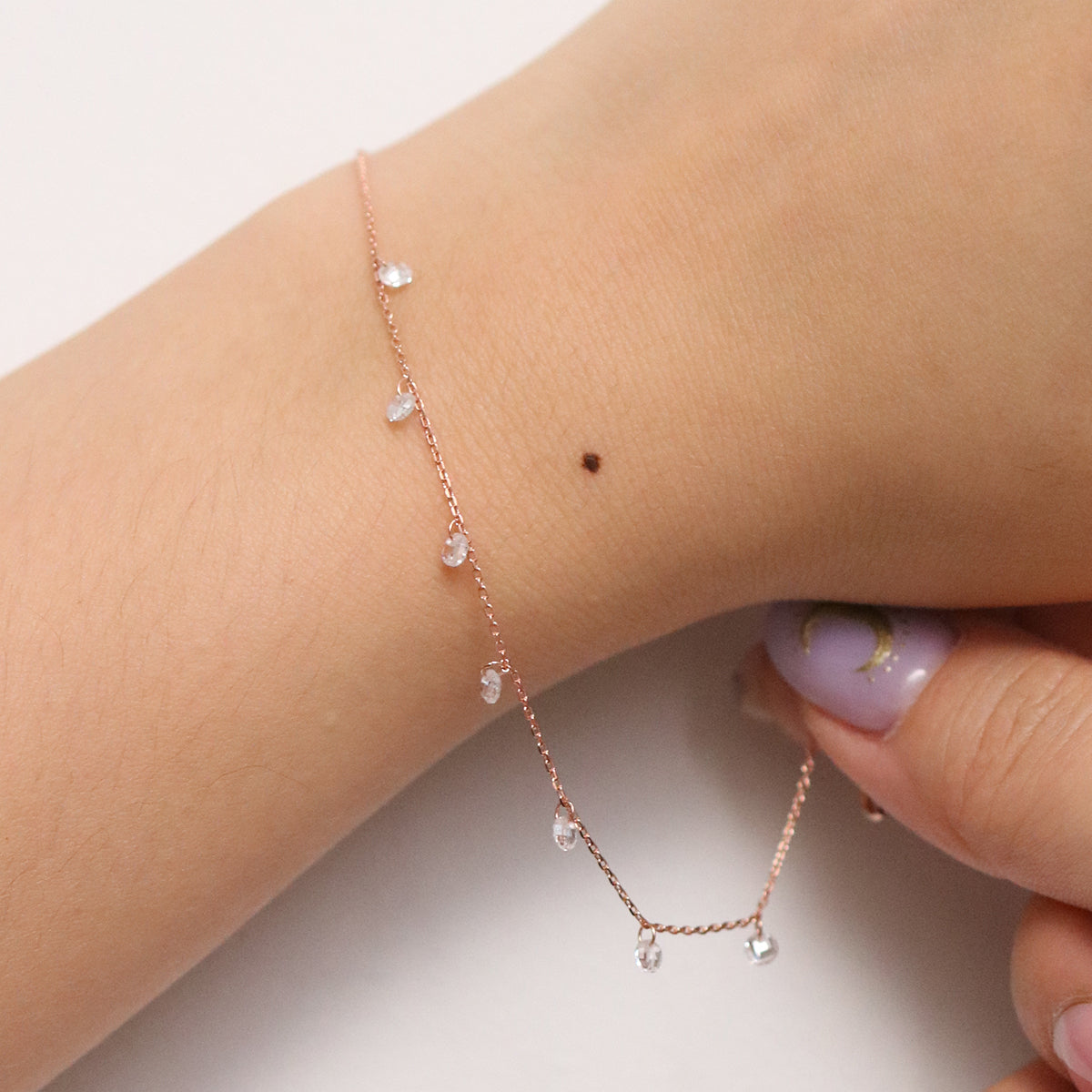 Seven Drops Cubic Zirconia Bracelet - Elegant & Sparkling Jewelry for Women, Perfect for Parties, Weddings & Everyday Wear