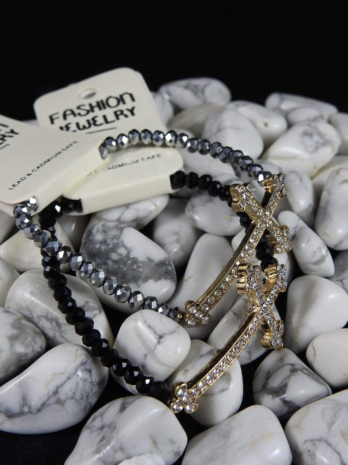 Stylish Unisex Cross Bracelet for Men & Women - Black or Silver Options - Perfect for Everyday Wear, Gifts & Religious Occasions