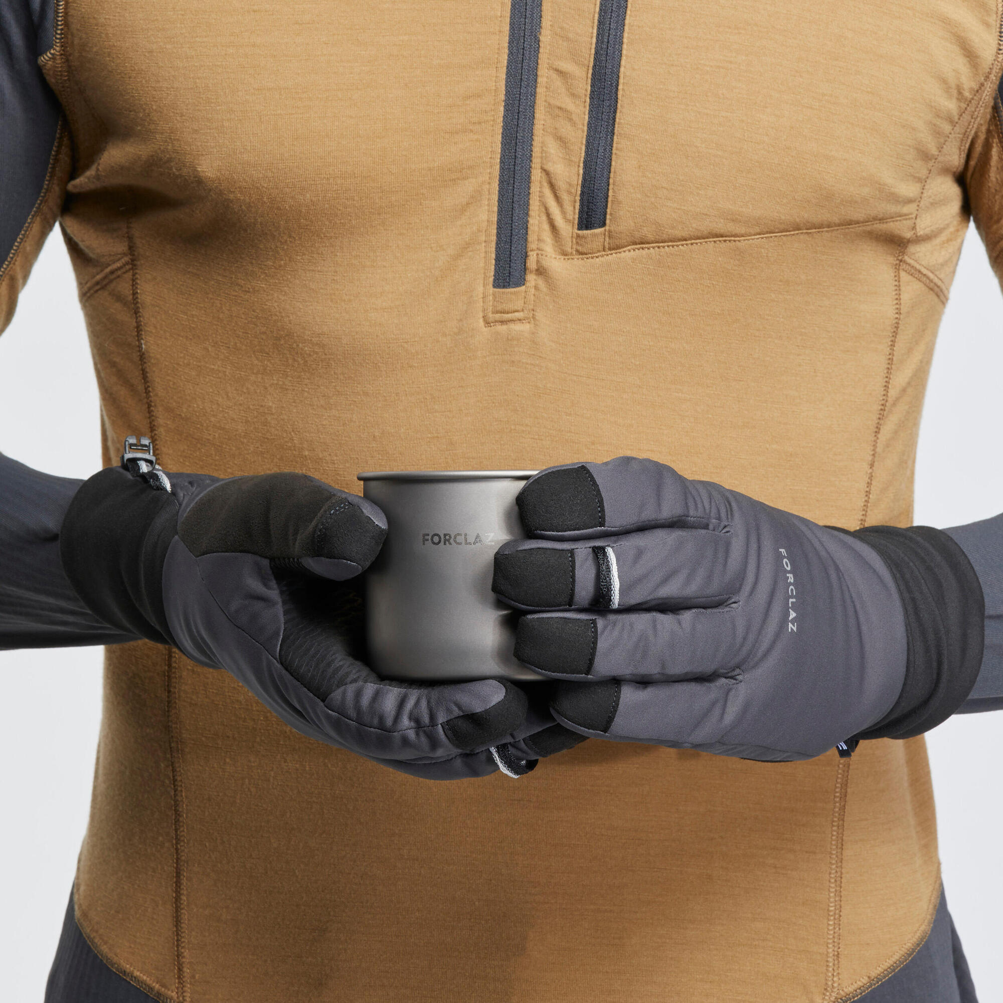 Forclaz MT900 Hiking Gloves for Adults - Lightweight, Waterproof & Durable - Perfect for Backpacking, Camping & Outdoor Adventures