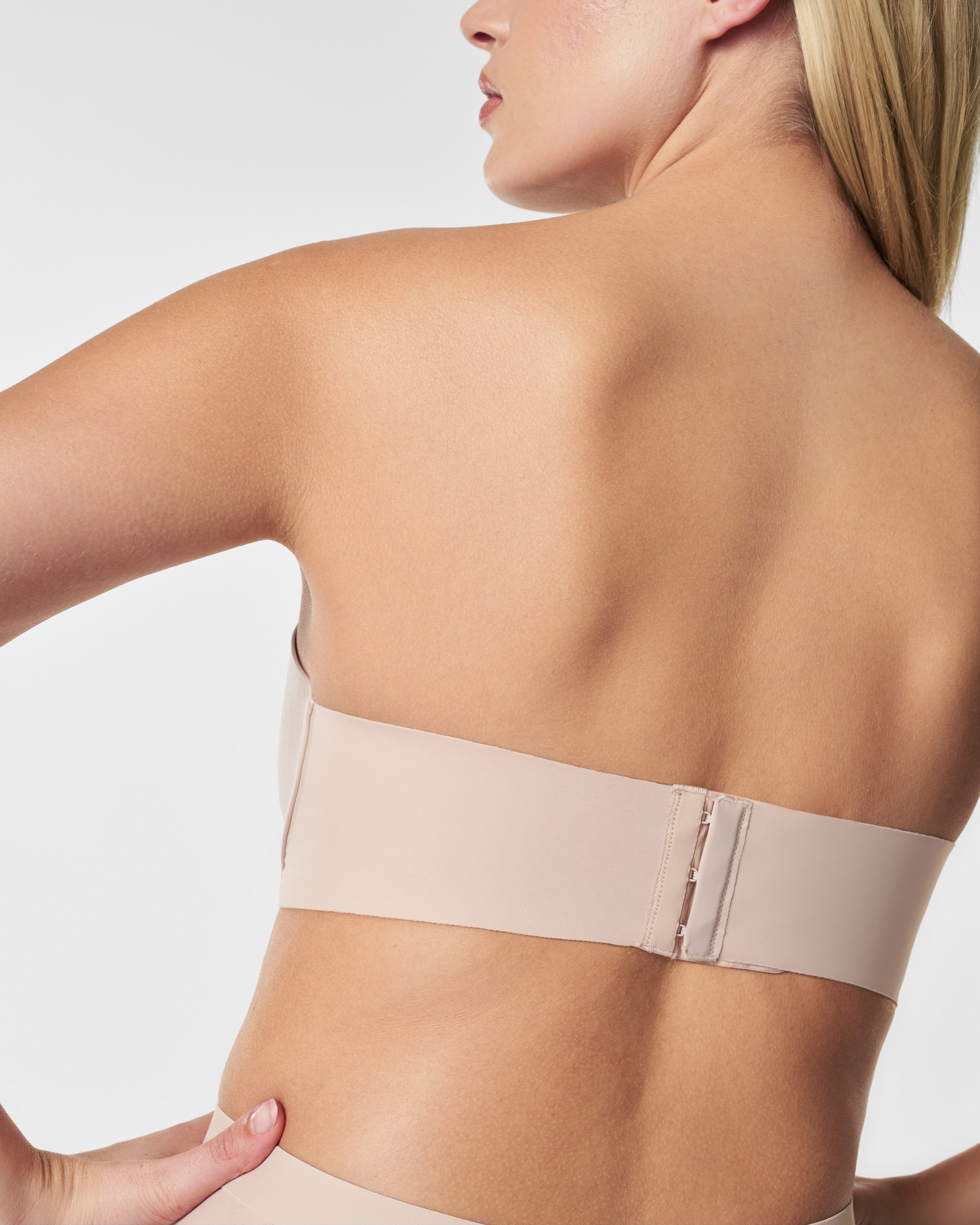 SPANX Smooth™ Strapless Bra - Seamless Lift & Comfort for Women | Perfect for Wedding Dresses, Evening Gowns & Formal Wear