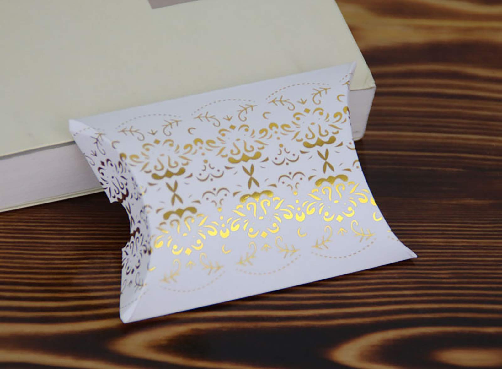 50 Pack Gold Paper Gift Pillow Boxes for Candy, Chocolate & Pie - Elegant Wedding, Christmas Party Favor Bags & Gift Wrapping Pouches - Perfect for Holiday Treats, Bridal Showers & Birthday Celebrations