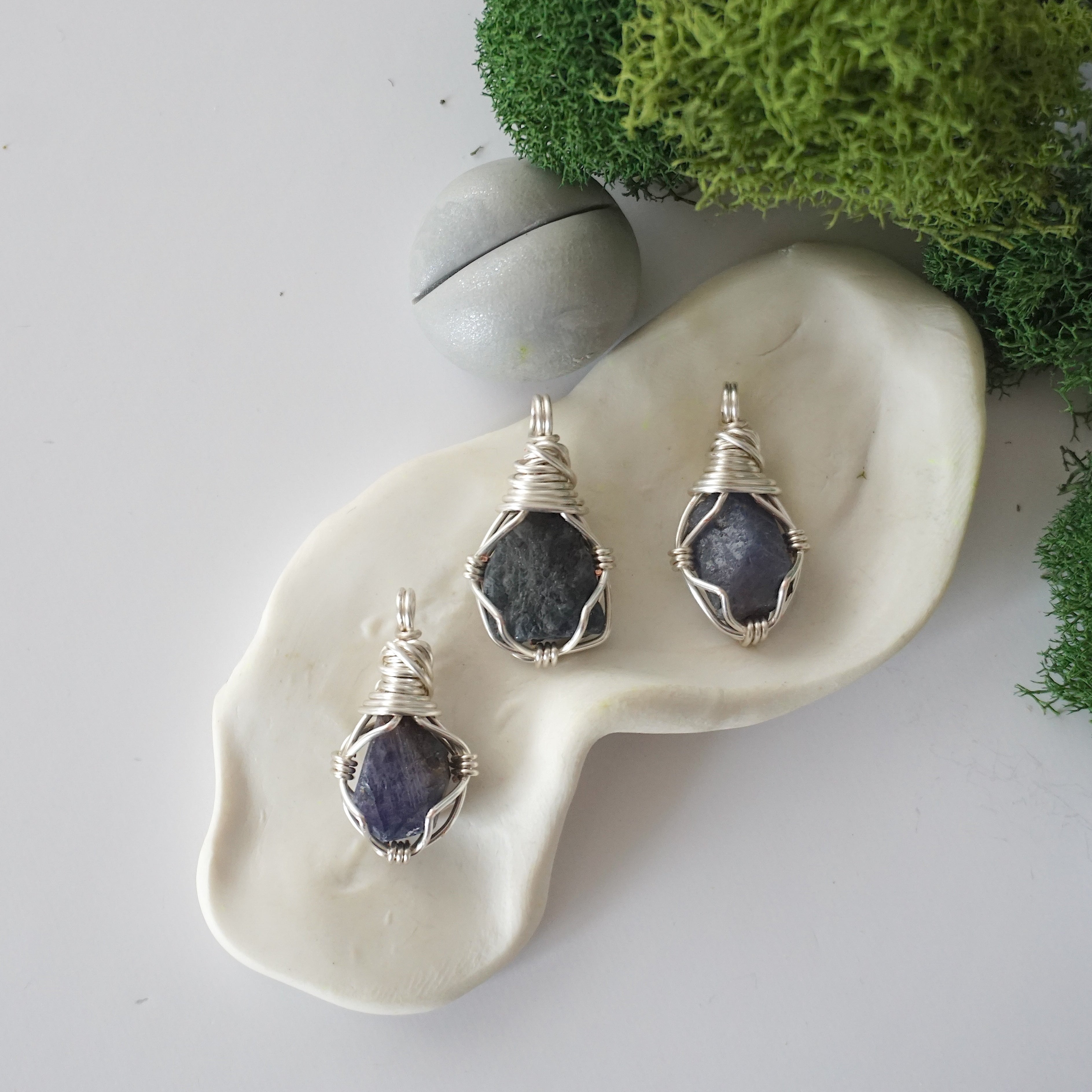Elegant Sapphire Birthstone Necklace - Genuine Crystal Pendant Jewelry for Women | Perfect Gift for Birthday, Anniversary & Special Occasions