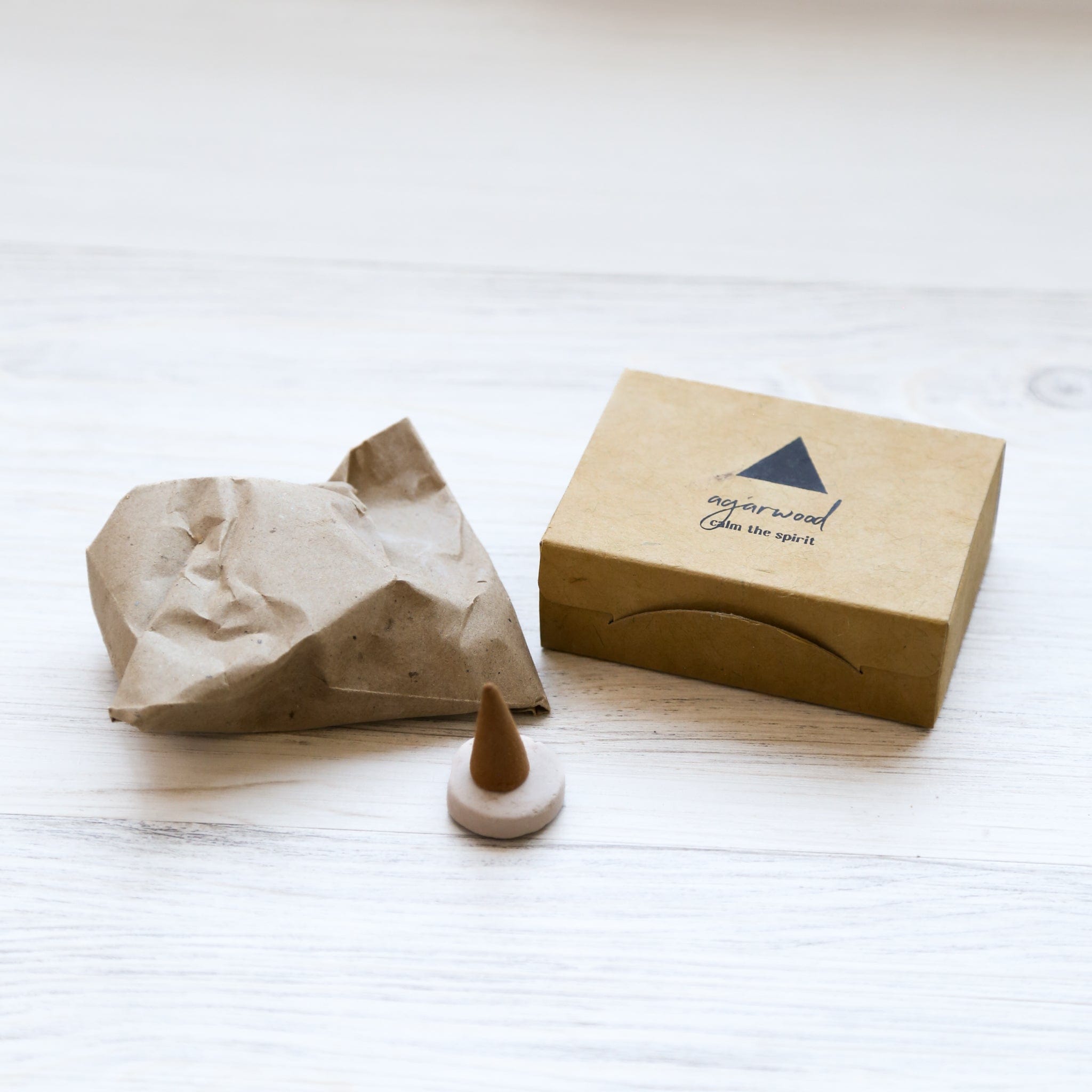 Premium Agarwood Incense Cones for Meditation & Relaxation - Natural Handmade Oud Fragrance Cones for Yoga, Aromatherapy, and Spiritual Practices