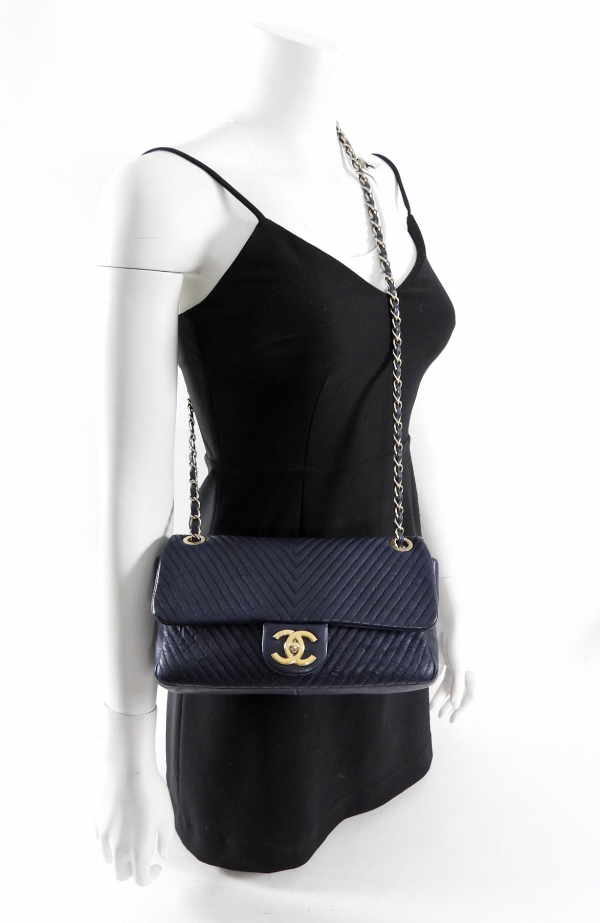 Chanel Chevron Quilted Small Flap Bag in Navy Blue - Luxury Crossbody Purse for Women, Perfect for Date Night & Evening Events