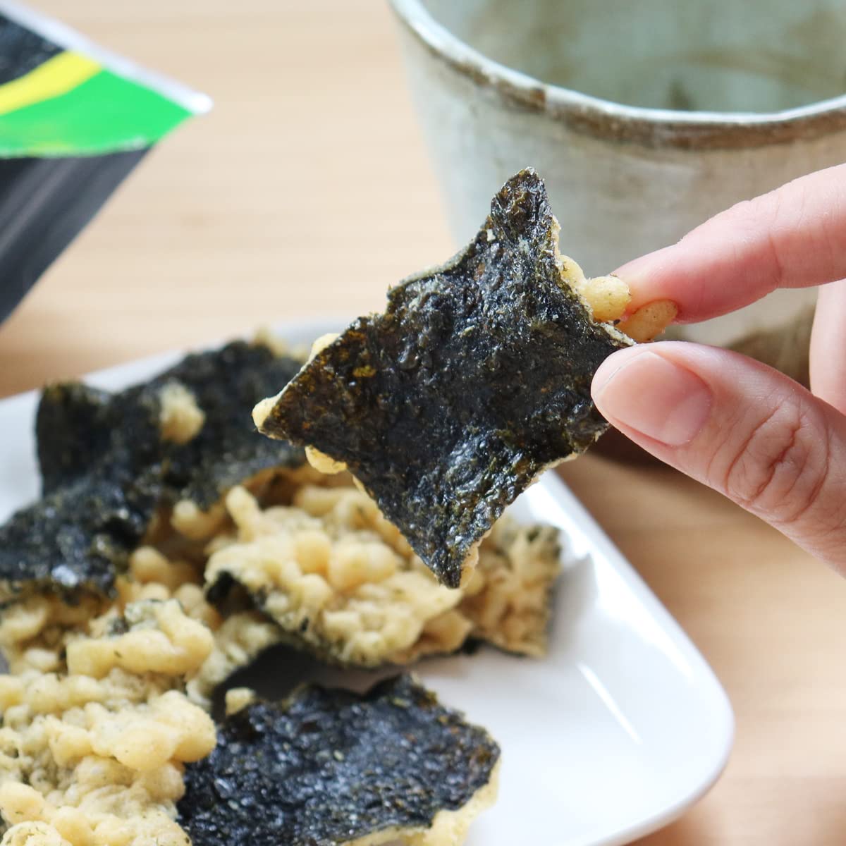 Premium NORITEN Japanese Tempura Seaweed Snacks - Authentic Wasabi Flavor, 1.41OZ - Crunchy & Delicious Japanese Snacks Made in Japan - Perfect for Parties, Office Snacks & Asian Food Lovers