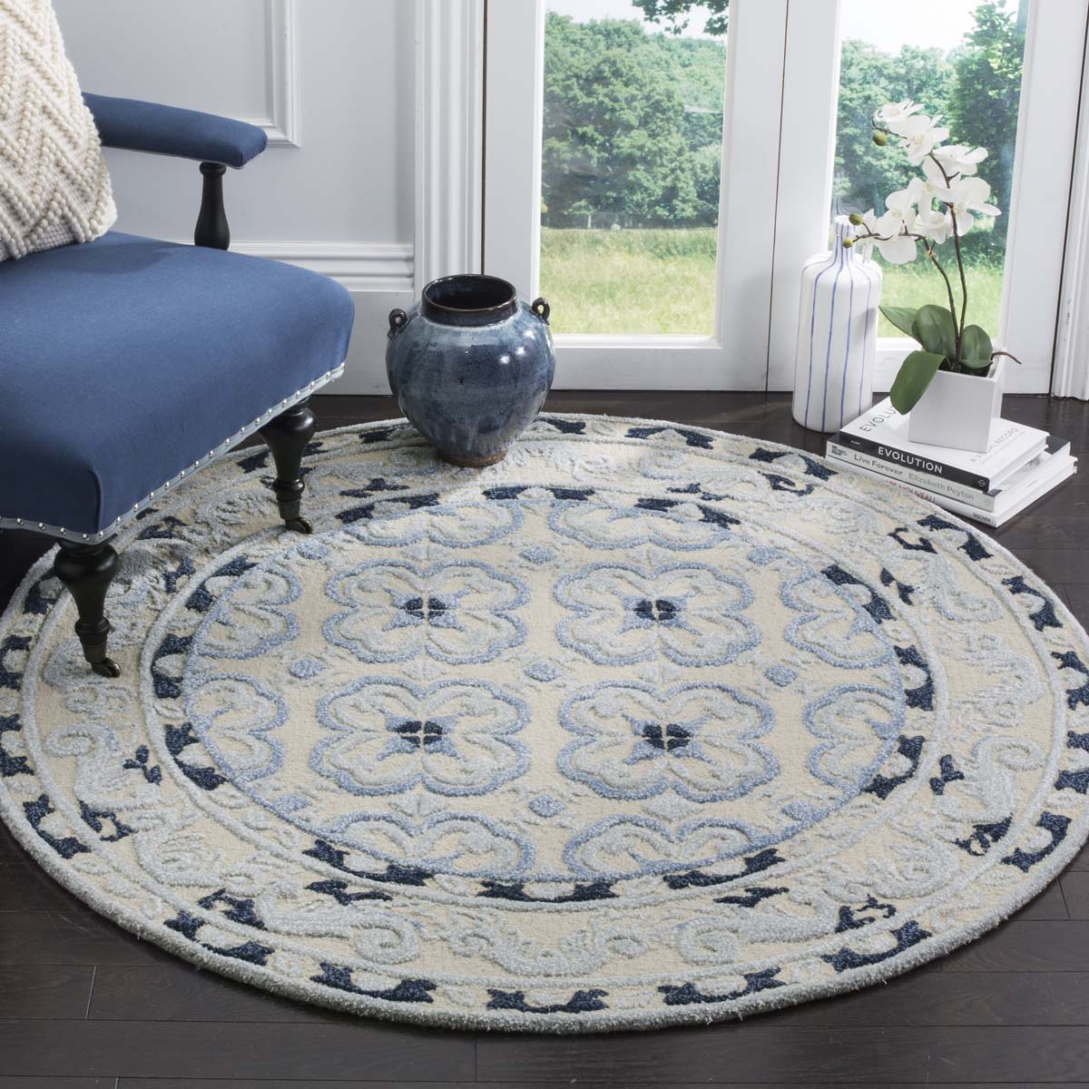 Safavieh Bella 154 Area Rug - Soft & Durable Indoor Carpet for Living Room, Bedroom, Dining Room | Stylish Home Decor