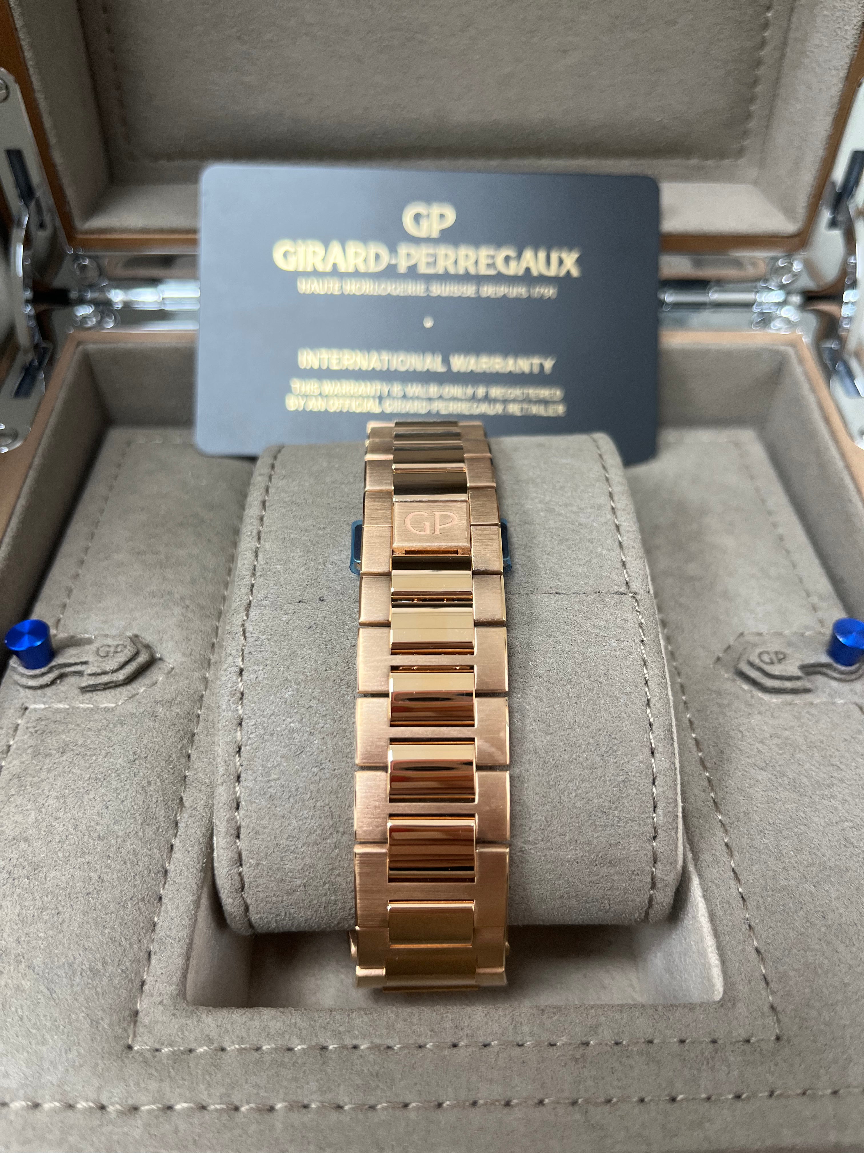 Girard Perregaux Laureato Skeleton Watch 81015-52-002-52A - Luxury Automatic Skeleton Dial Men's Timepiece for Business & Formal Occasions