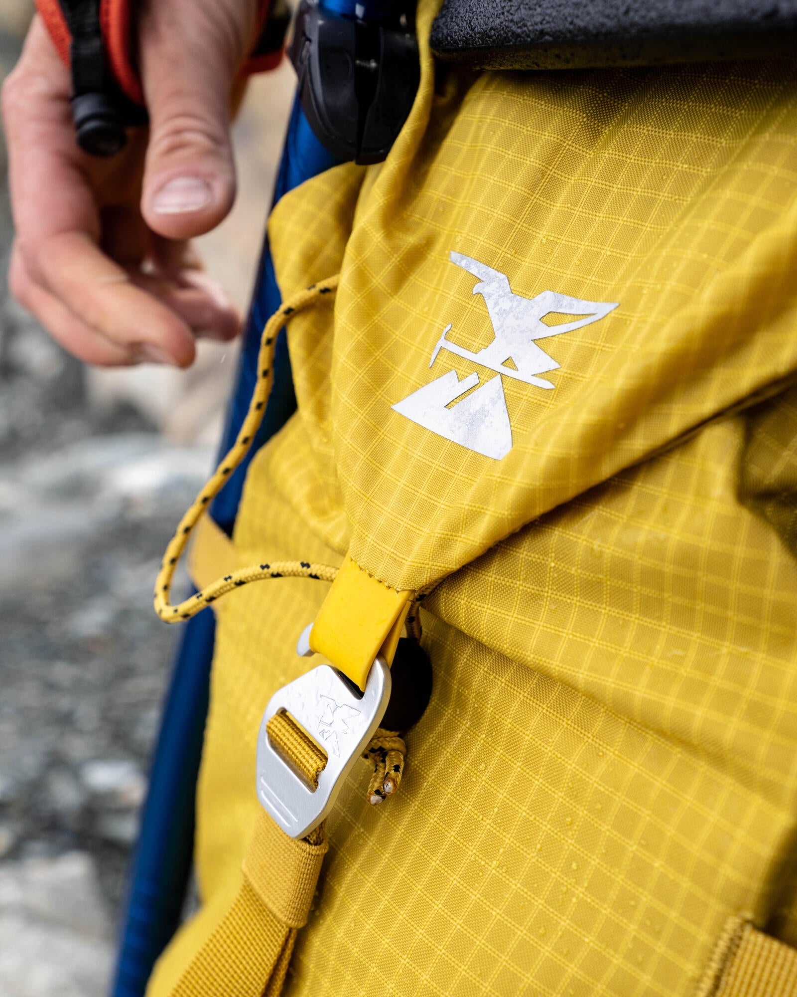 Simond Alpinism Evo 33L Mountaineering Backpack - Lightweight Climbing Pack for Hiking, Trekking & Alpine Adventures - Durable Outdoor Gear for Men & Women