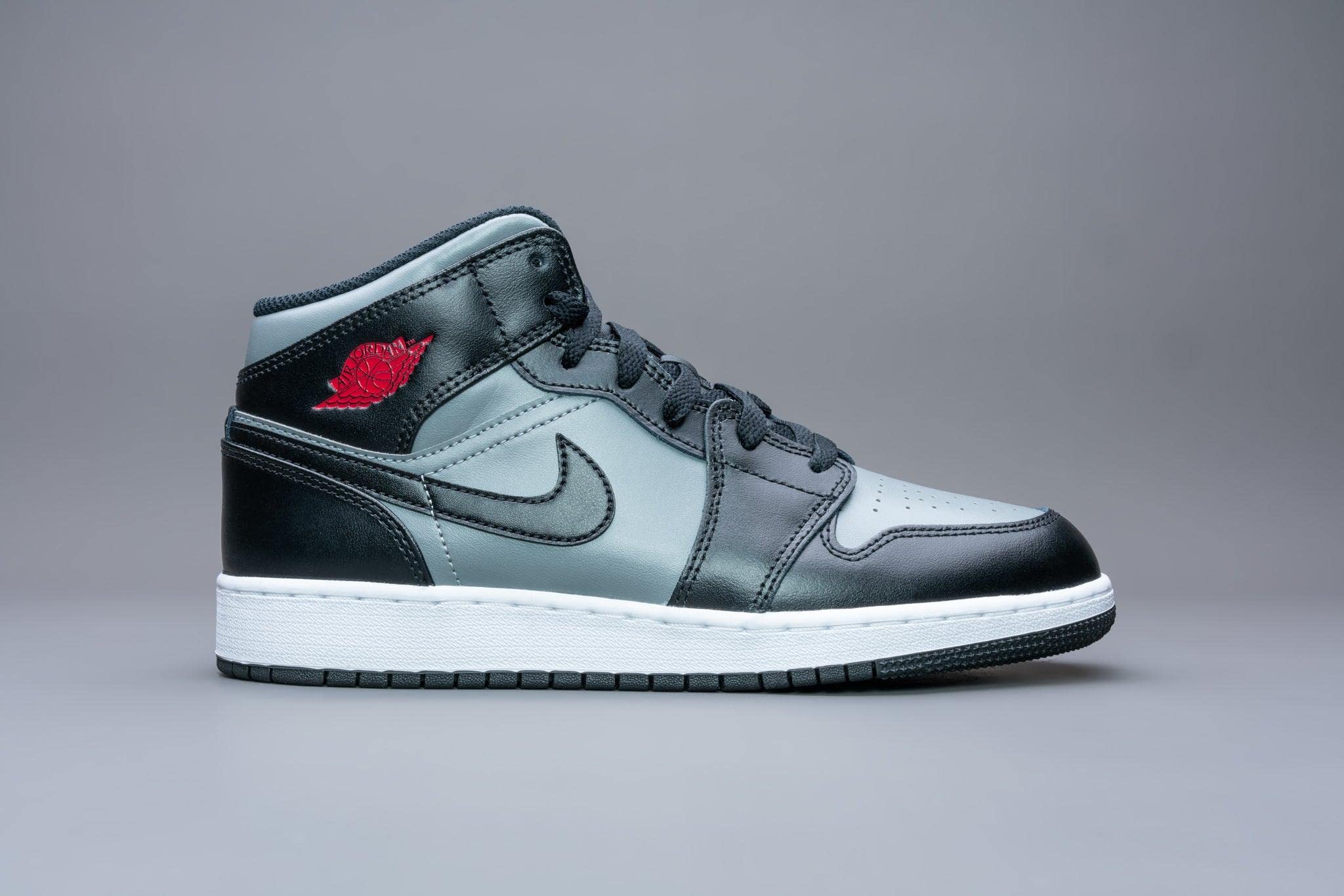 Nike Men's Basketball Shoes - High Performance Sneakers for Indoor & Outdoor Court Play - Perfect for Training, Games, and Streetwear Fashion