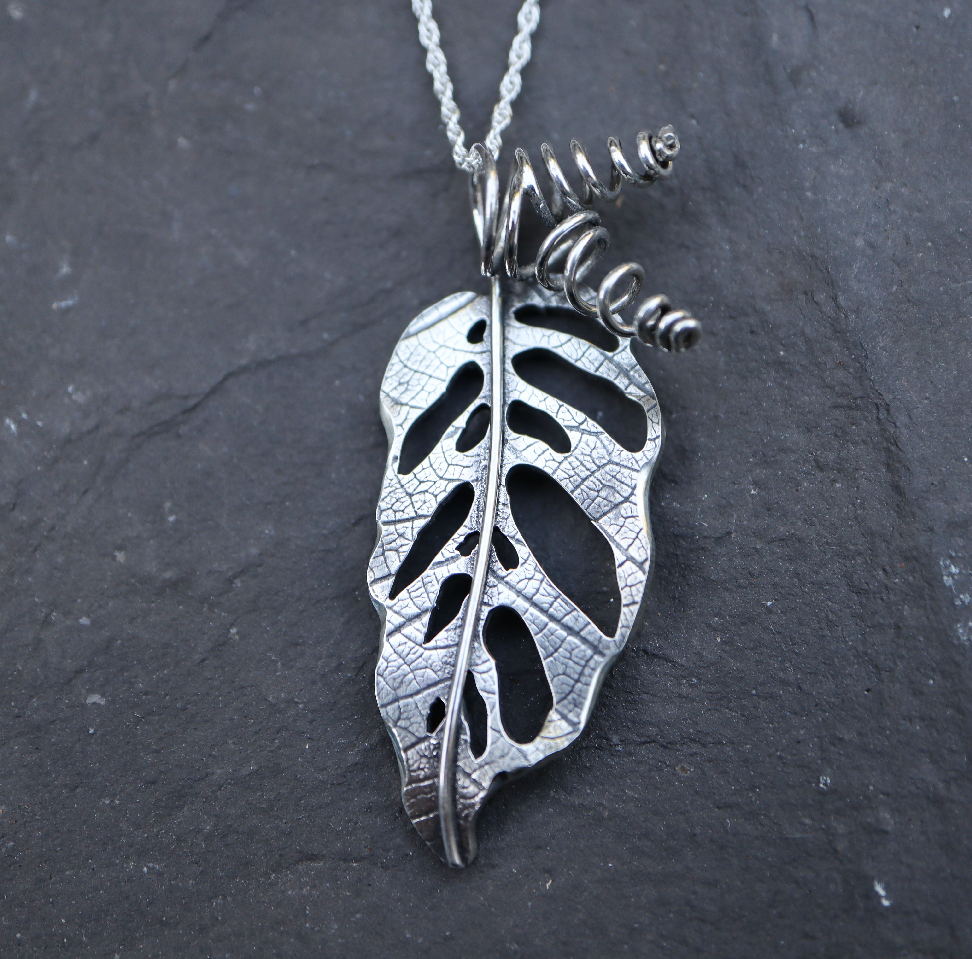 Personalized Monstera Adansonii Jewelry Set - Gold Plated Leaf Necklace & Earrings - Perfect for Boho Fashion, Bridal Accessories & Nature Lover Gifts