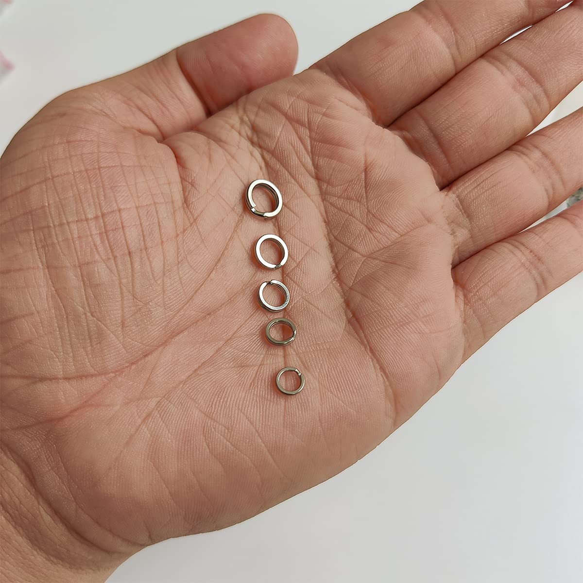 200 PCS Stainless Steel Fishing Split Rings - Durable Lure Connectors & Jewelry Making Findings - Mini Keychain Rings & Open Jump Rings for Fishing Tackle, DIY Crafts, and Jewelry Accessories
