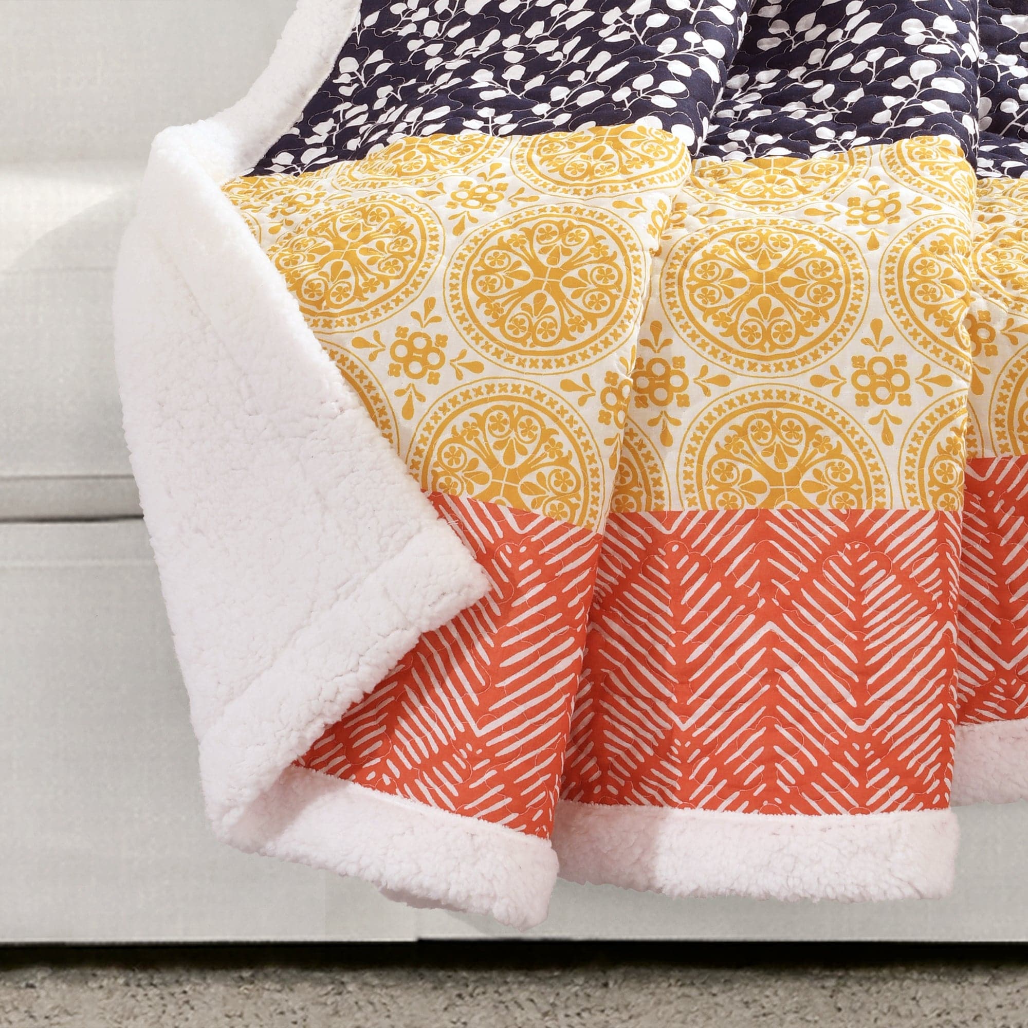 Bohemian Stripe Sherpa Throw Blanket - Soft & Cozy Flannel Plaid Pattern for Bed, Couch & Home Decor - Perfect for Winter, Camping & Gifts